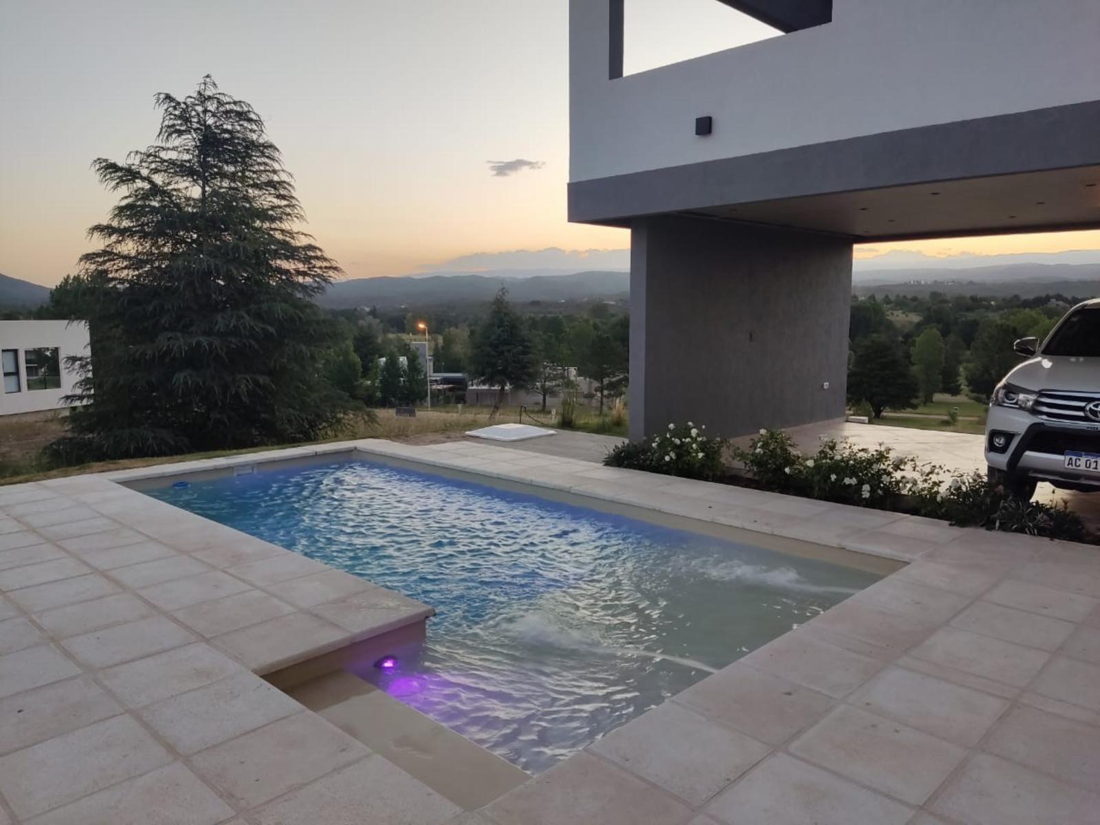 Chalet de categoria, edificaddo con matriales de primera calidad, NUEVA A ESTRENAR, A 15 minutos de carlos paz y en ruta rapida para Cordoba capital, — foto 2