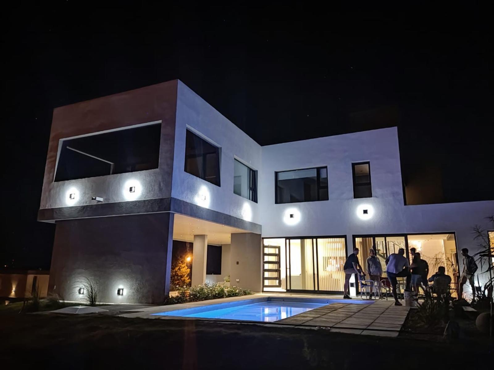 Chalet de categoria, edificaddo con matriales de primera calidad, NUEVA A ESTRENAR, A 15 minutos de carlos paz y en ruta rapida para Cordoba capital, — foto 8
