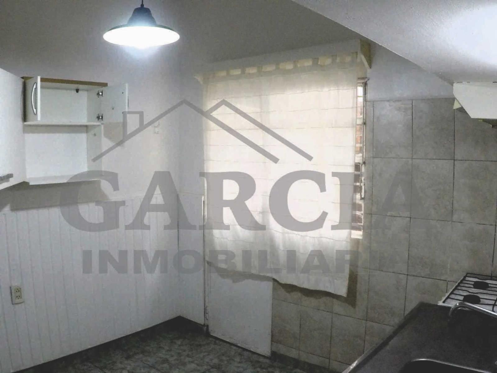 Dpto, ROSARIO, SANTA FE, EN PLENIO CENTRO, zona facultades , hospitales, zona peatonal, CON COCINA-COMEDOR, BAÑO Y DORMITORIO, patio, terraza.. — foto 4