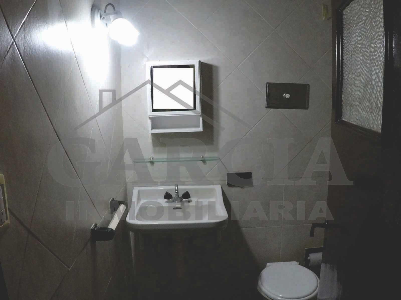Dpto, ROSARIO, SANTA FE, EN PLENIO CENTRO, zona facultades , hospitales, zona peatonal, CON COCINA-COMEDOR, BAÑO Y DORMITORIO, patio, terraza.. — foto 5
