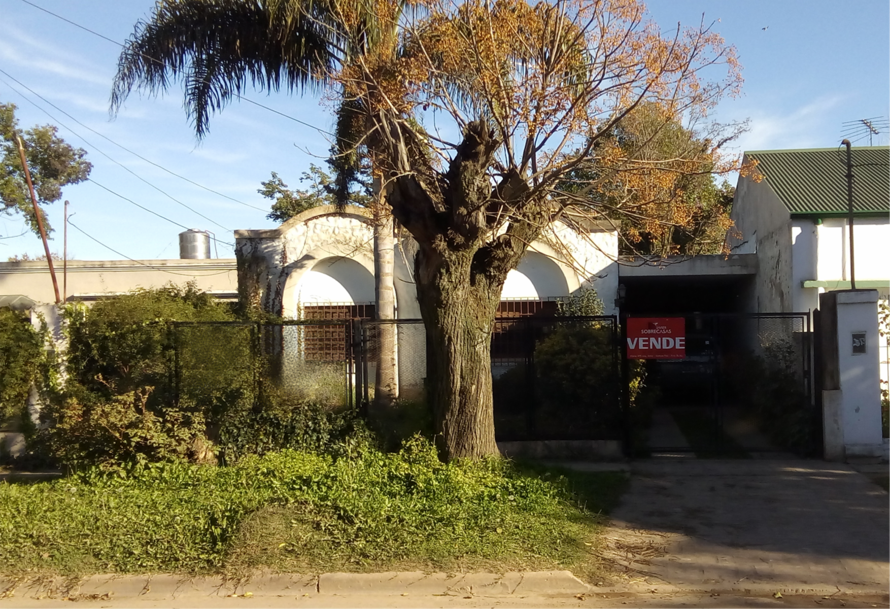 CASA EN VENTA - Marcos Paz - Zona centrica