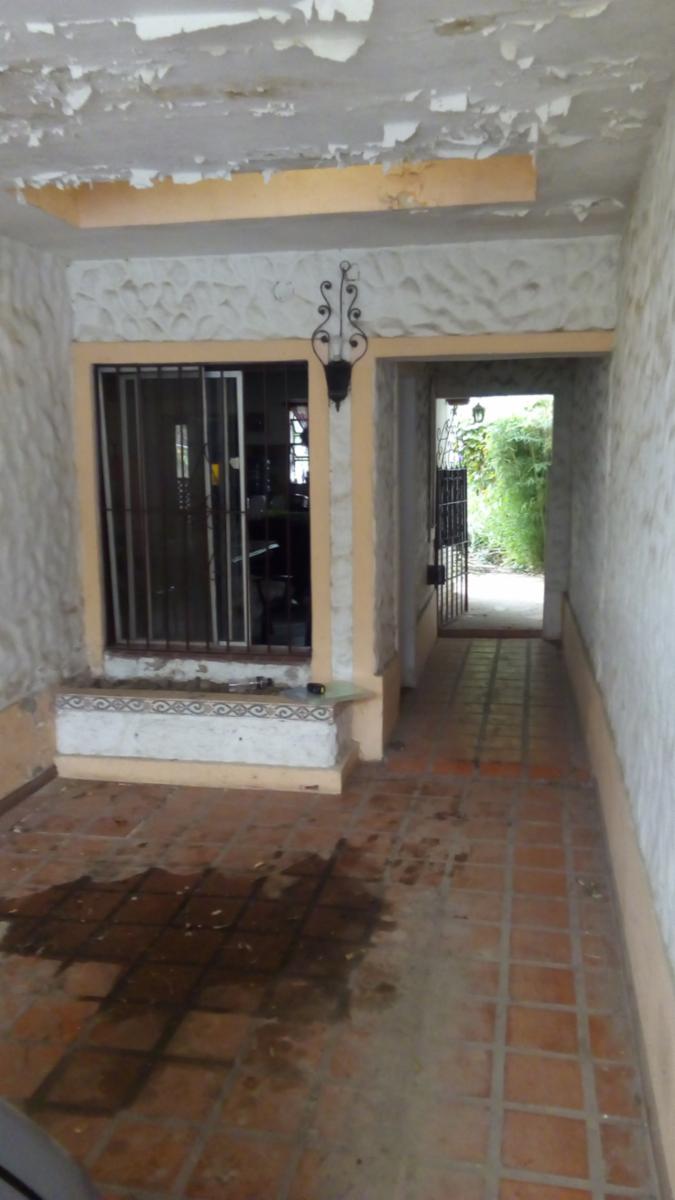 CASA EN VENTA - Marcos Paz - Zona centrica — foto 2