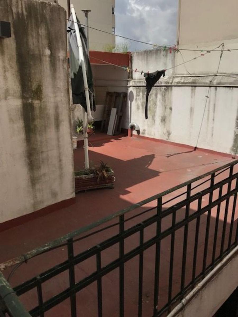 Castrobarros al 1100 HERMOSA CASA DE 5 AMBIENTES ANTIGUA CON PATIO — foto 9