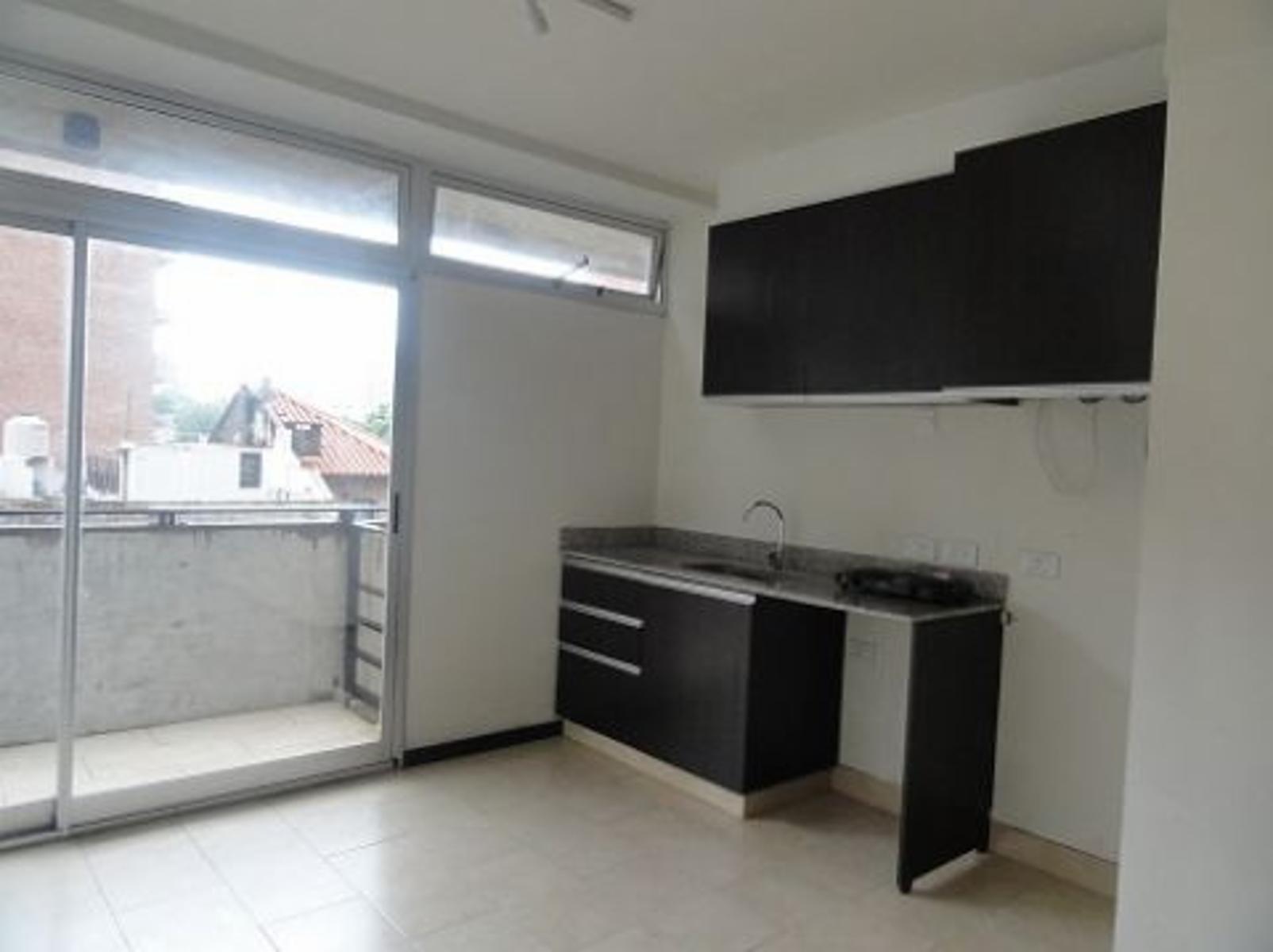 1 AMBIENTE AL FRENTE CON BALCON1 AMBIENTE AL FRENTE CON BALCON — foto 3