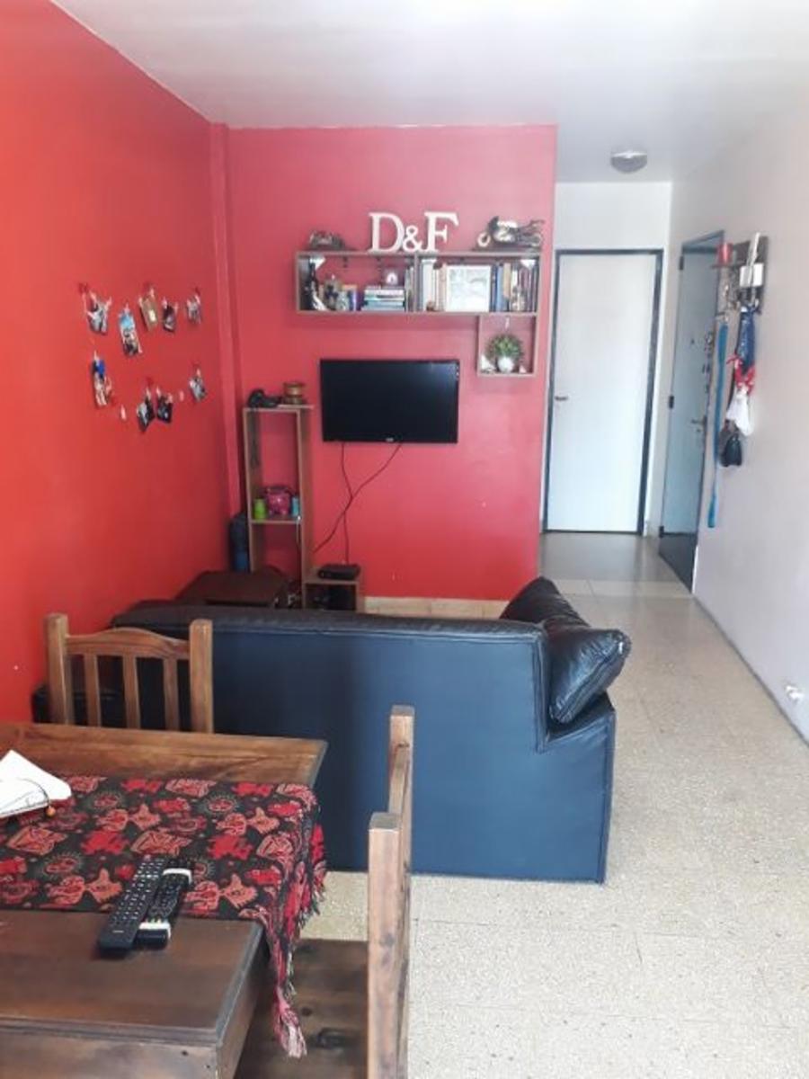 HERMOSO 2 AMBIENTES AL FRENTE CON BALCON — foto 4