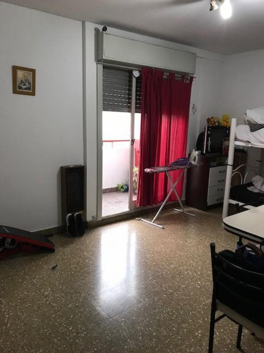 LINDO 2 AMBIENTES CONTRA FRENTE CON BALCON , MUY LUMINOSO VENTA CON RENTA HASTA OCTUBRE 2019 — foto 2