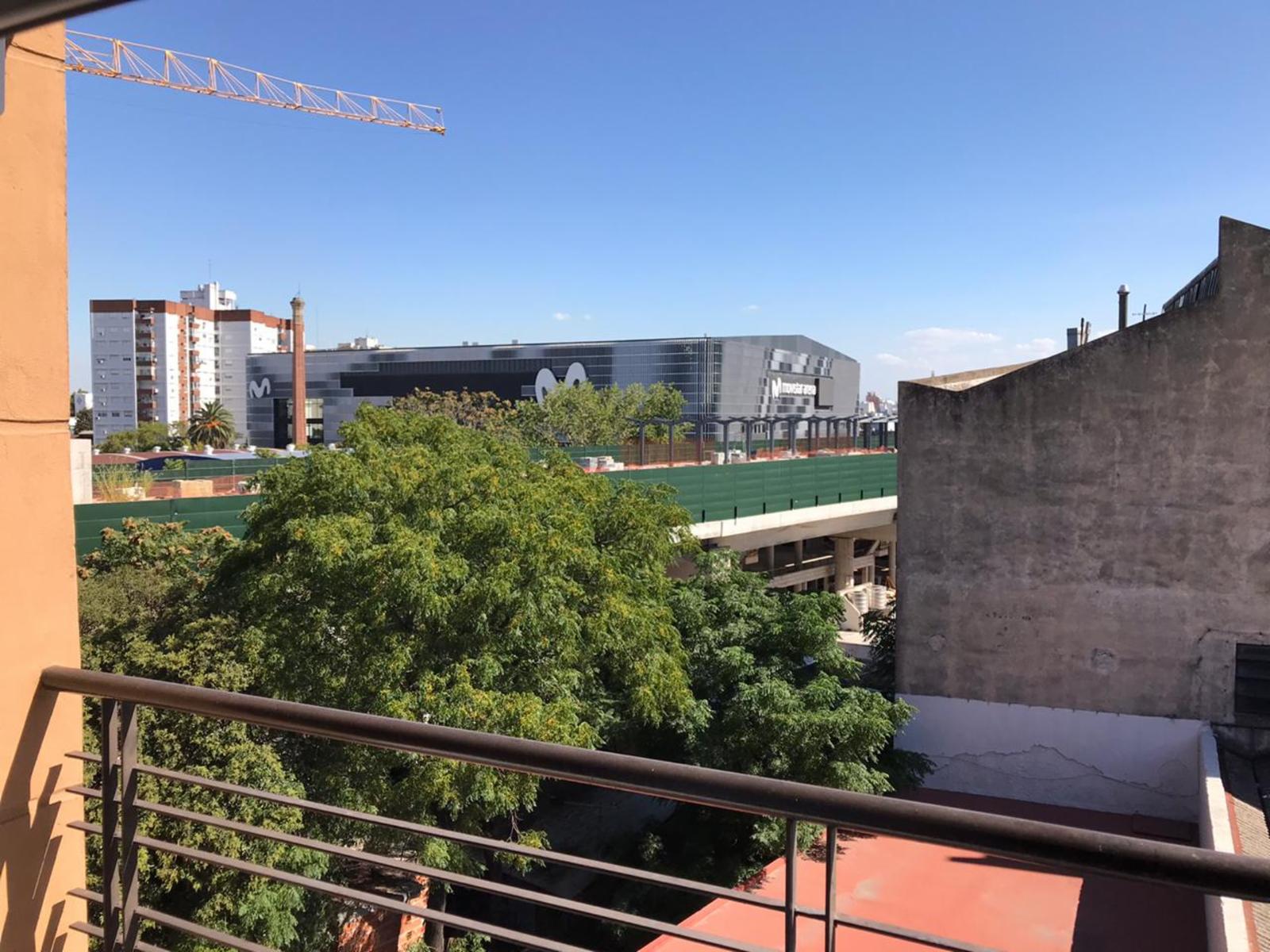 alquilo departamento por 1dia 1 noche y mas dias en av corrientes y dorrego piscina wi fi y netflix gratis 2.4.personas a pasos moviatar arena .htal italiano parque dorrego cocheras subte en la puerta — foto 4