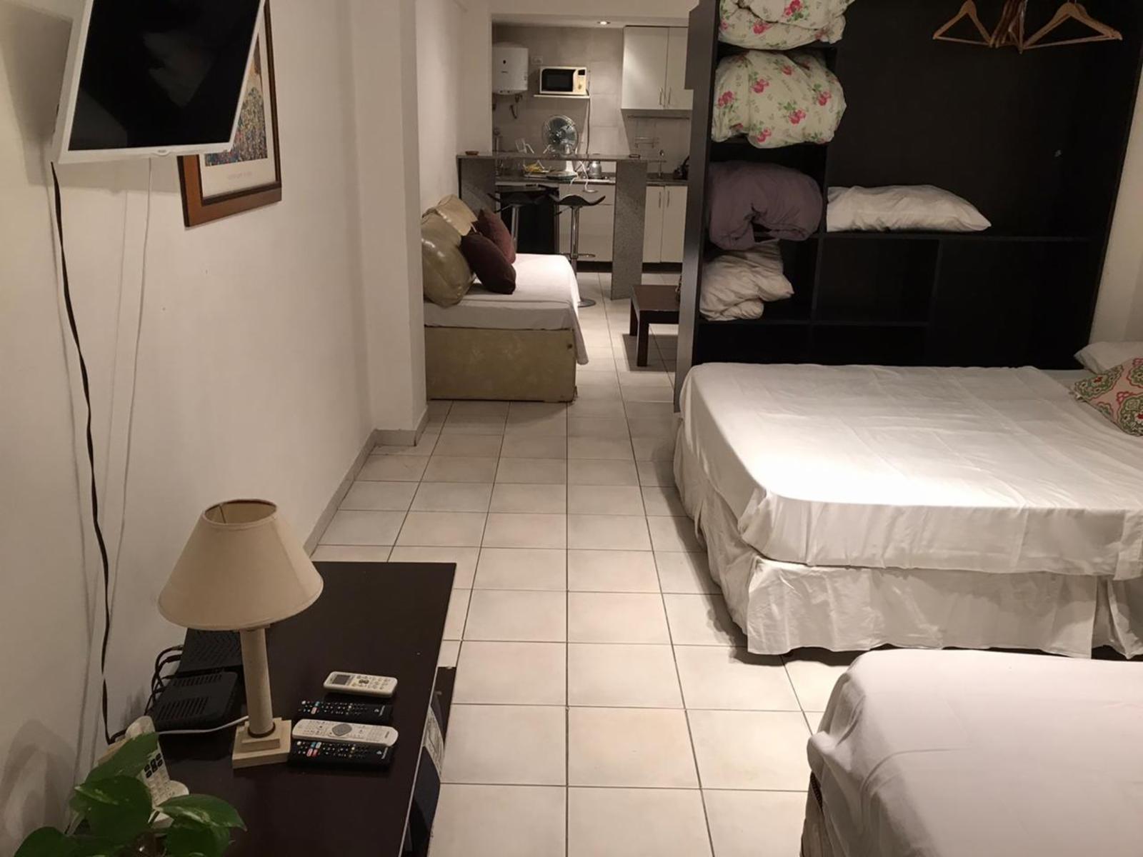 alquilo departamento por 1dia 1 noche y mas dias en av corrientes y dorrego piscina wi fi y netflix gratis 2.4.personas a pasos moviatar arena .htal italiano parque dorrego cocheras subte en la puerta — foto 5