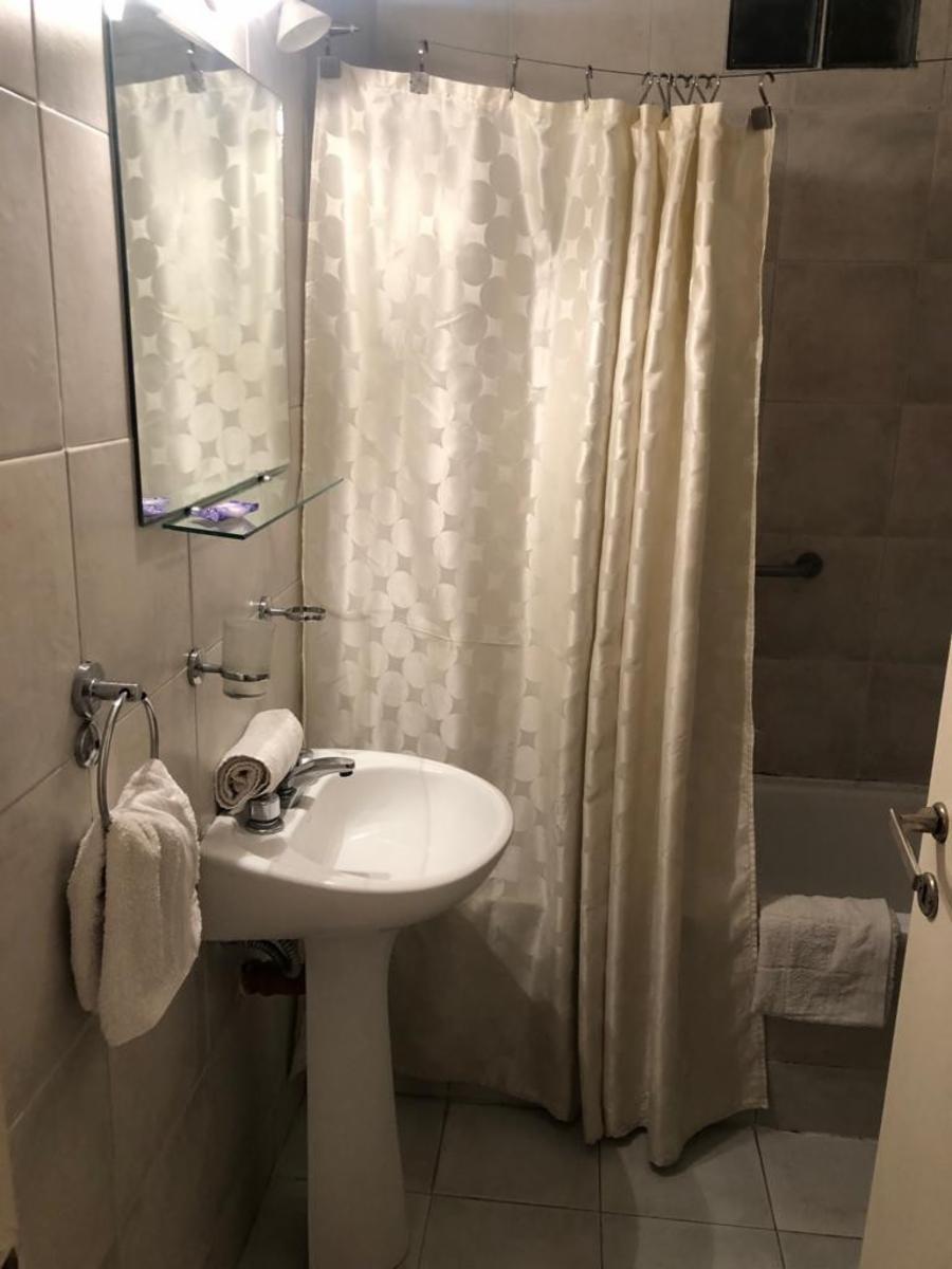alquilo departamento por 1dia 1 noche y mas dias en av corrientes y dorrego piscina wi fi y netflix gratis 2.4.personas a pasos moviatar arena .htal italiano parque dorrego cocheras subte en la puerta — foto 10