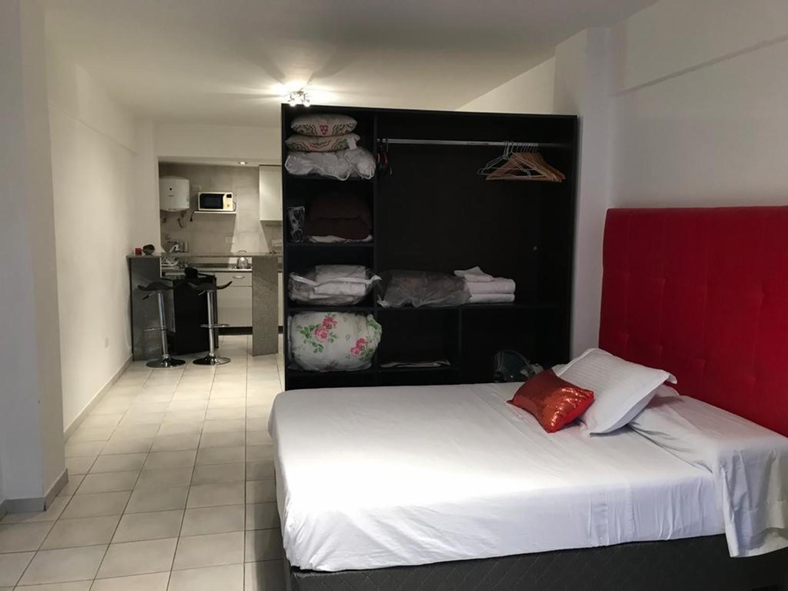 alquilo departamento por 1dia 1 noche y mas dias en av corrientes y dorrego piscina wi fi y netflix gratis 2.4.personas a pasos moviatar arena .htal italiano parque dorrego cocheras subte en la puerta — foto 11
