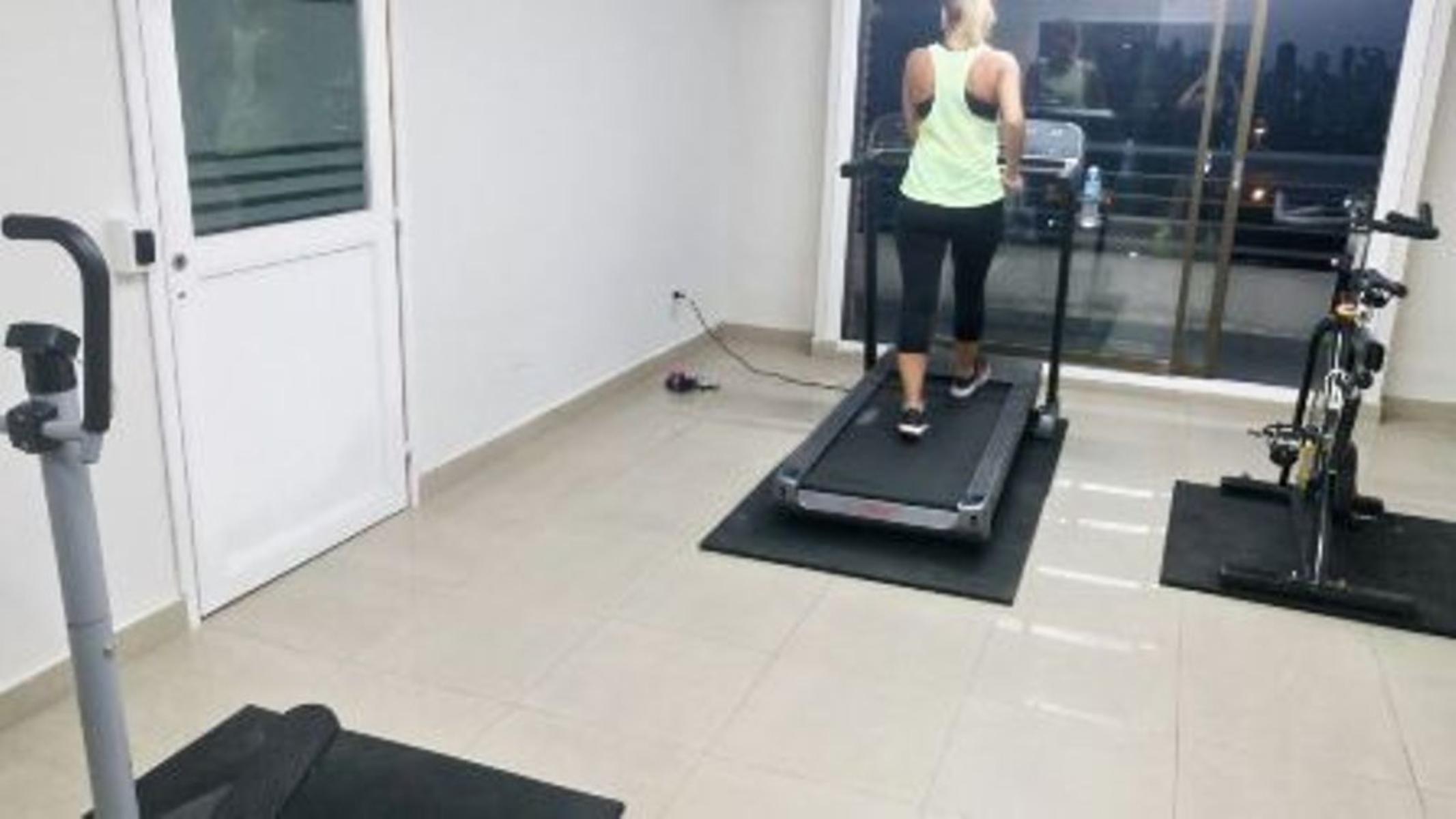 alquilo por DIA SEMANA MES en palermo a pasos de la rural HASTA5personas WIFI ,NETFLIX Gratis ,cochera pisicina gimnasiosaunalavarropas y secarropas wifi gratis — foto 3