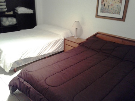 alquilo por dia Palermo Queens departamento 2/4personas Movistararena conciertos l hospital italiano naval y guemes whatsapp+5491130779977 cocheras wifi free Y NETFLIX — foto 11
