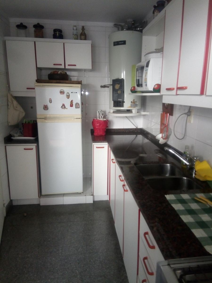 Excelente oportunidad Dúplex con cochera, 3a, 2 balcón terrraza, muy buen estado original — foto 6