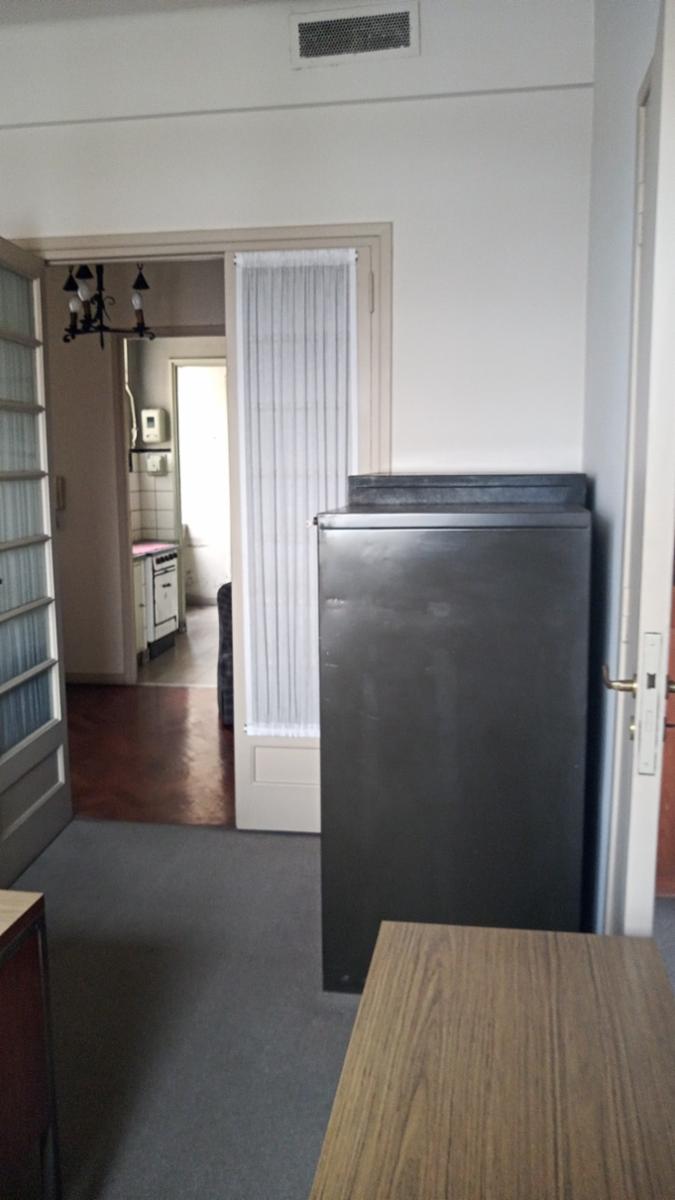 EXCELENTE DEPARTAMENTO, a pocas cuadras de Plaza de Mayo, Av. Belgrano y Diagonal Sur, 4 ambientes, Balcón corrido, Patio, cocina y 2 baños a remodelar, habitación y tte de servicio. — foto 8
