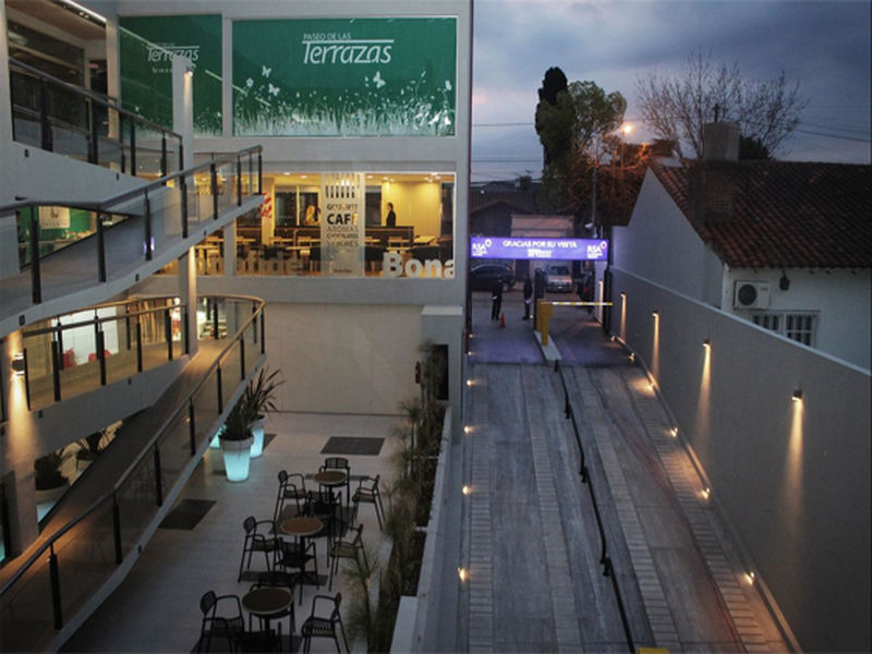 Excelente Local en Terrazas de Castelar - 12