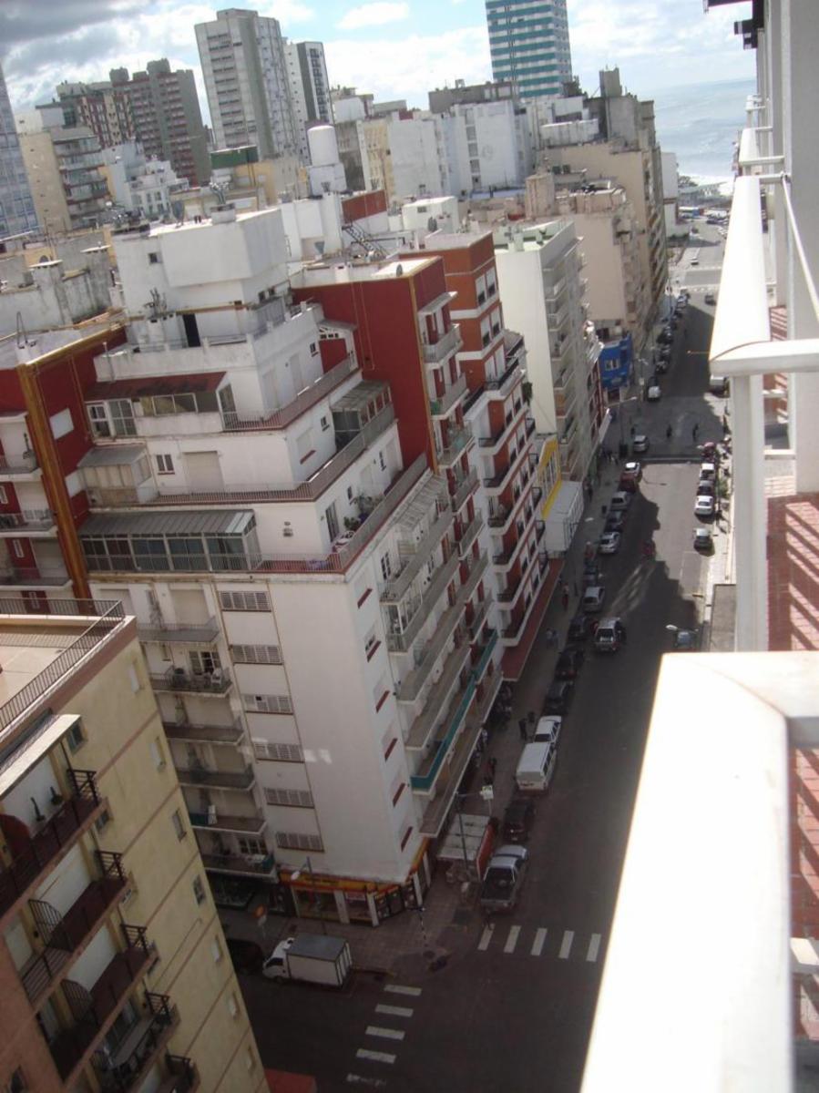 TRES AMBIENTES A LA CALLE TOTALMENTE RECICLADO CON COCHERA — foto 3