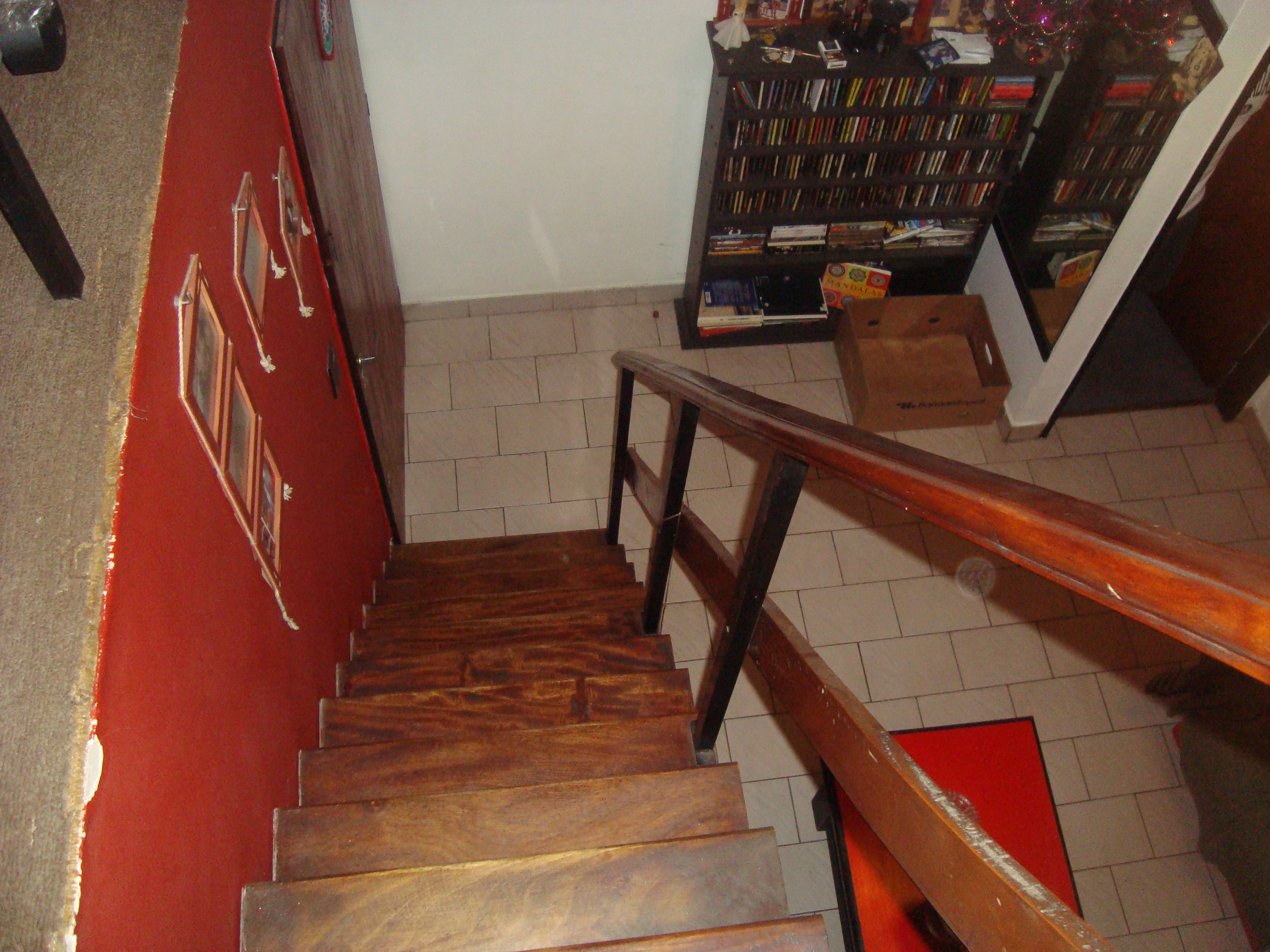 BURZACO: EXCEL DPTO EN 1er piso,CONTRAFRENTE , PATIO,SIN EXPENSAS, s/av.espora.2 cdras estac — foto 4