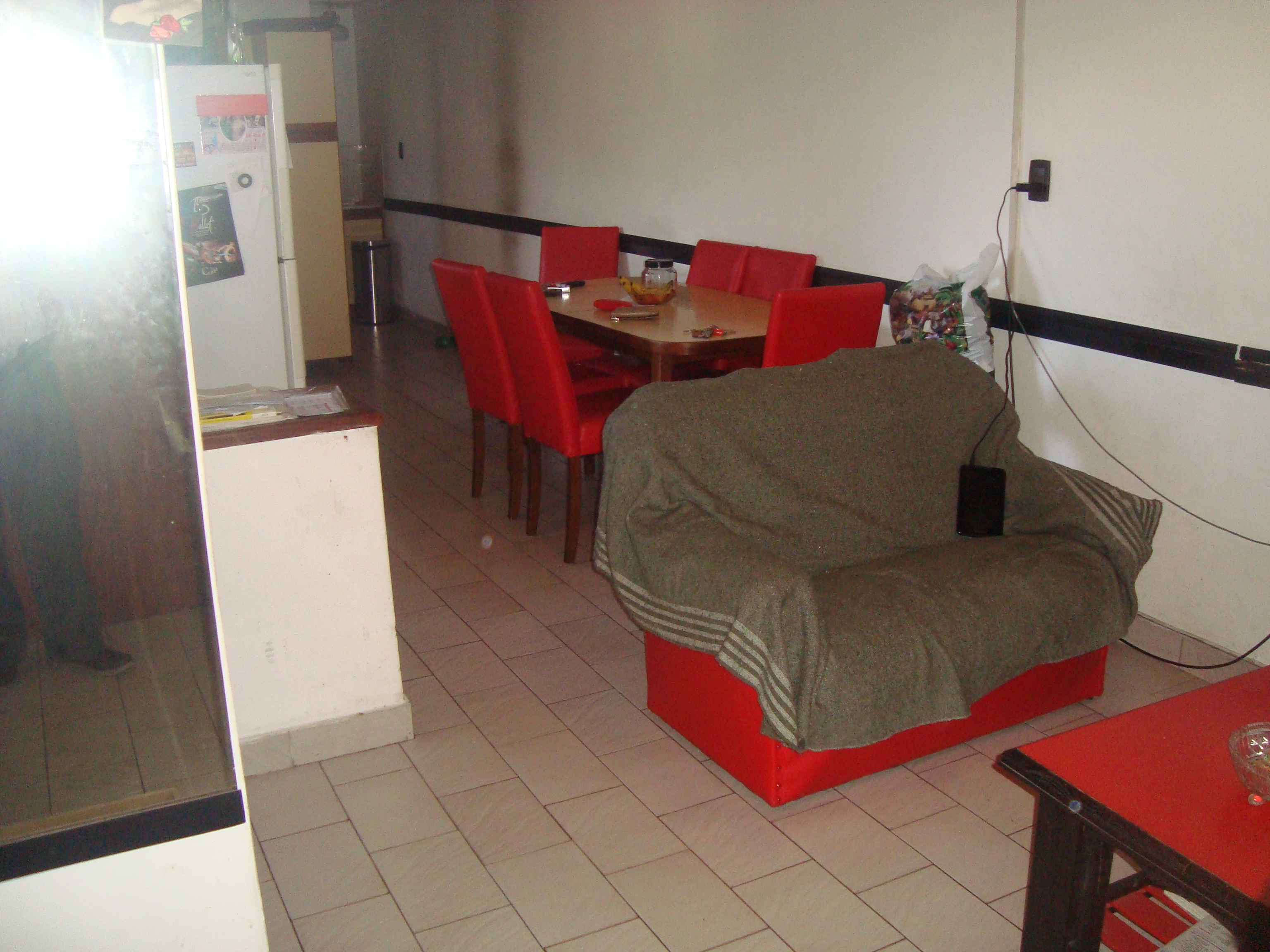 BURZACO: EXCEL DPTO EN 1er piso,CONTRAFRENTE , PATIO,SIN EXPENSAS, s/av.espora.2 cdras estac — foto 5