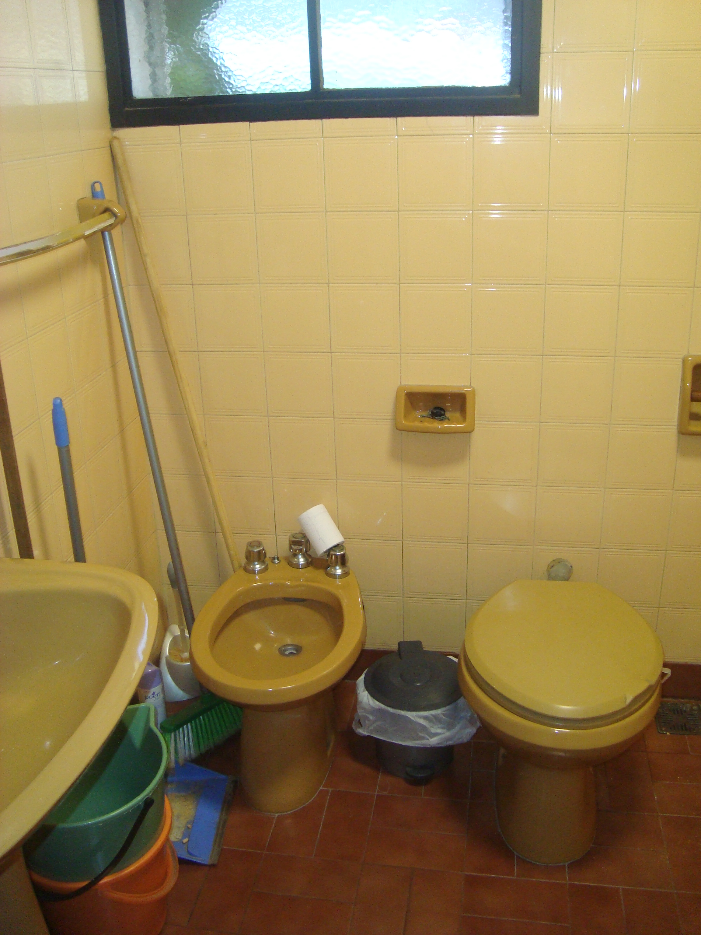 BURZACO: EXCEL DPTO EN 1er piso,CONTRAFRENTE , PATIO,SIN EXPENSAS, s/av.espora.2 cdras estac — foto 6