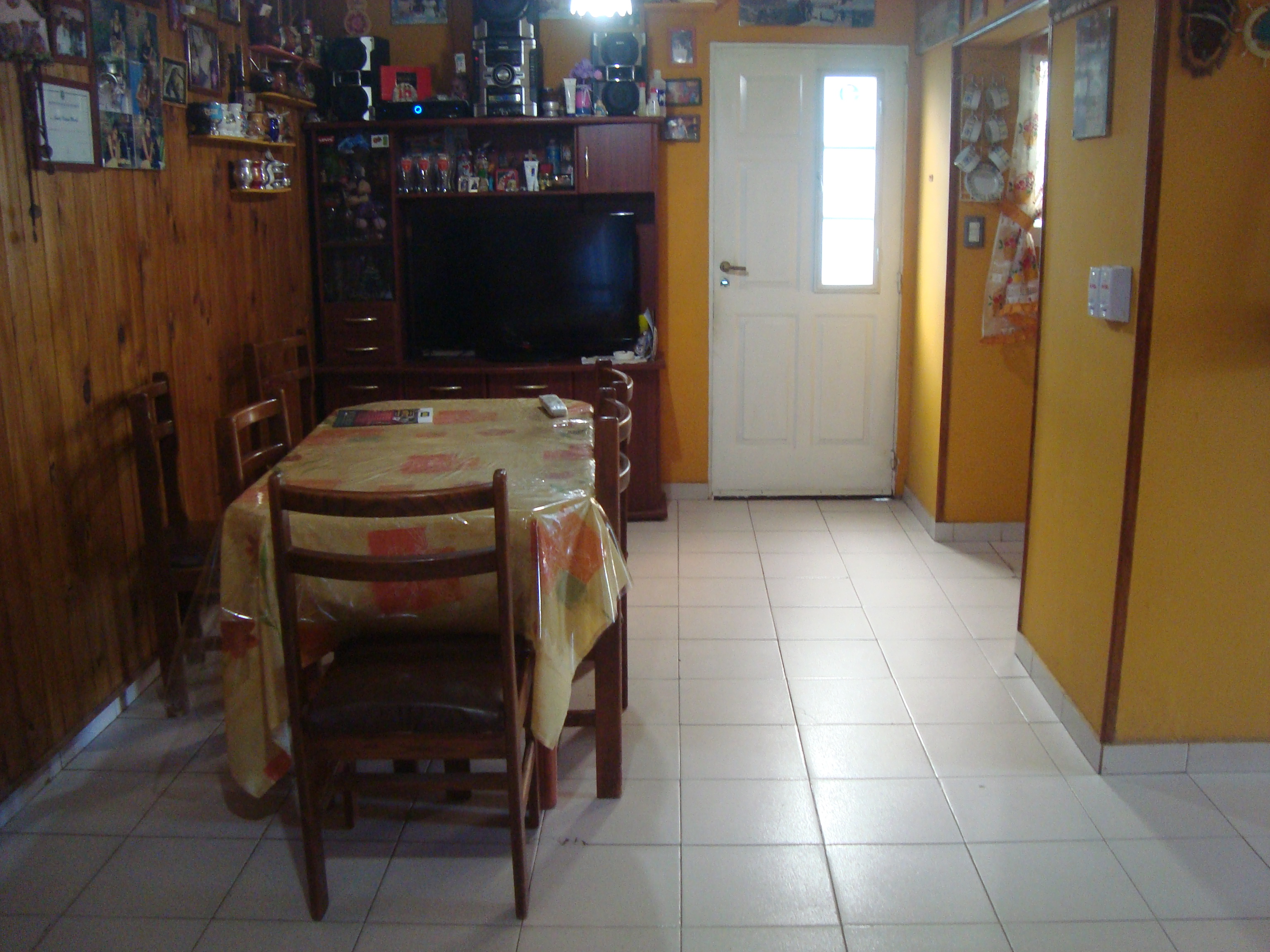 LONGCHAMPS: BARRIO POLICIAL. DUPLEX 3 DORMITORIOS C/ PARQUE y GARAGE PARA DOS AUTOS ***EXCELENTE OPORTUNIDAD*** — foto 4