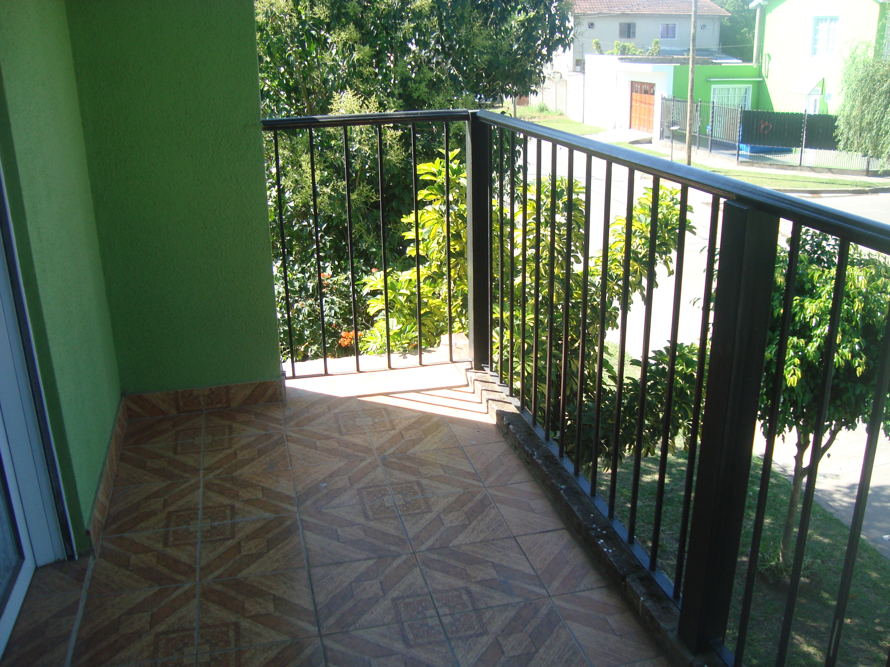 LONGCHAMPS: BARRIO POLICIAL. DUPLEX 3 DORMITORIOS C/ PARQUE y GARAGE PARA DOS AUTOS ***EXCELENTE OPORTUNIDAD*** — foto 10