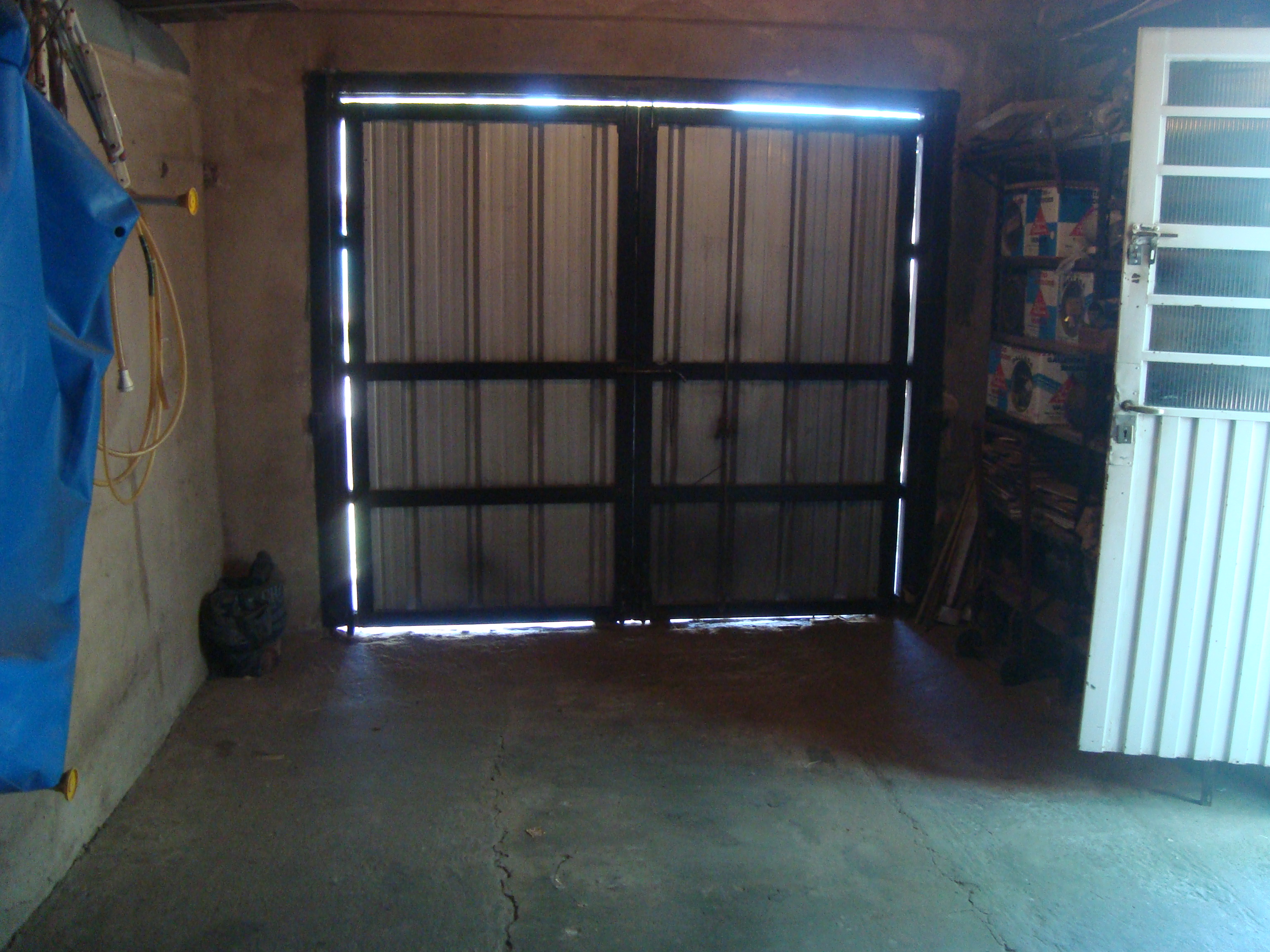 GLEW: CASA CON GARAGE Y DEPTO+DOS LOCALES A 6 CUADRAS DE LA EST. DE GLEW ** APTA CREDITO ** — foto 13