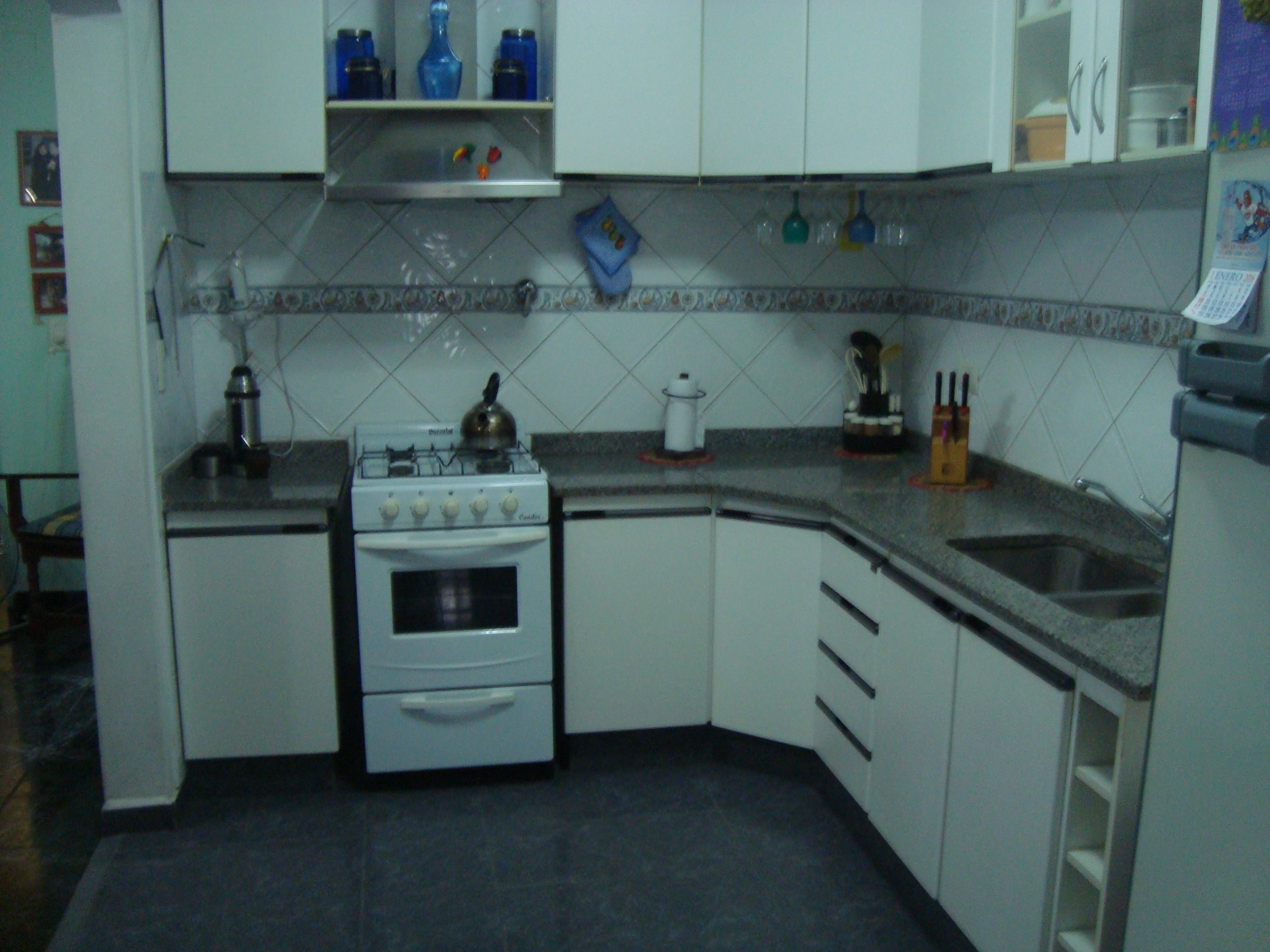 GLEW: CASA CON GARAGE Y DEPTO+DOS LOCALES A 6 CUADRAS DE LA EST. DE GLEW ** APTA CREDITO ** — foto 15
