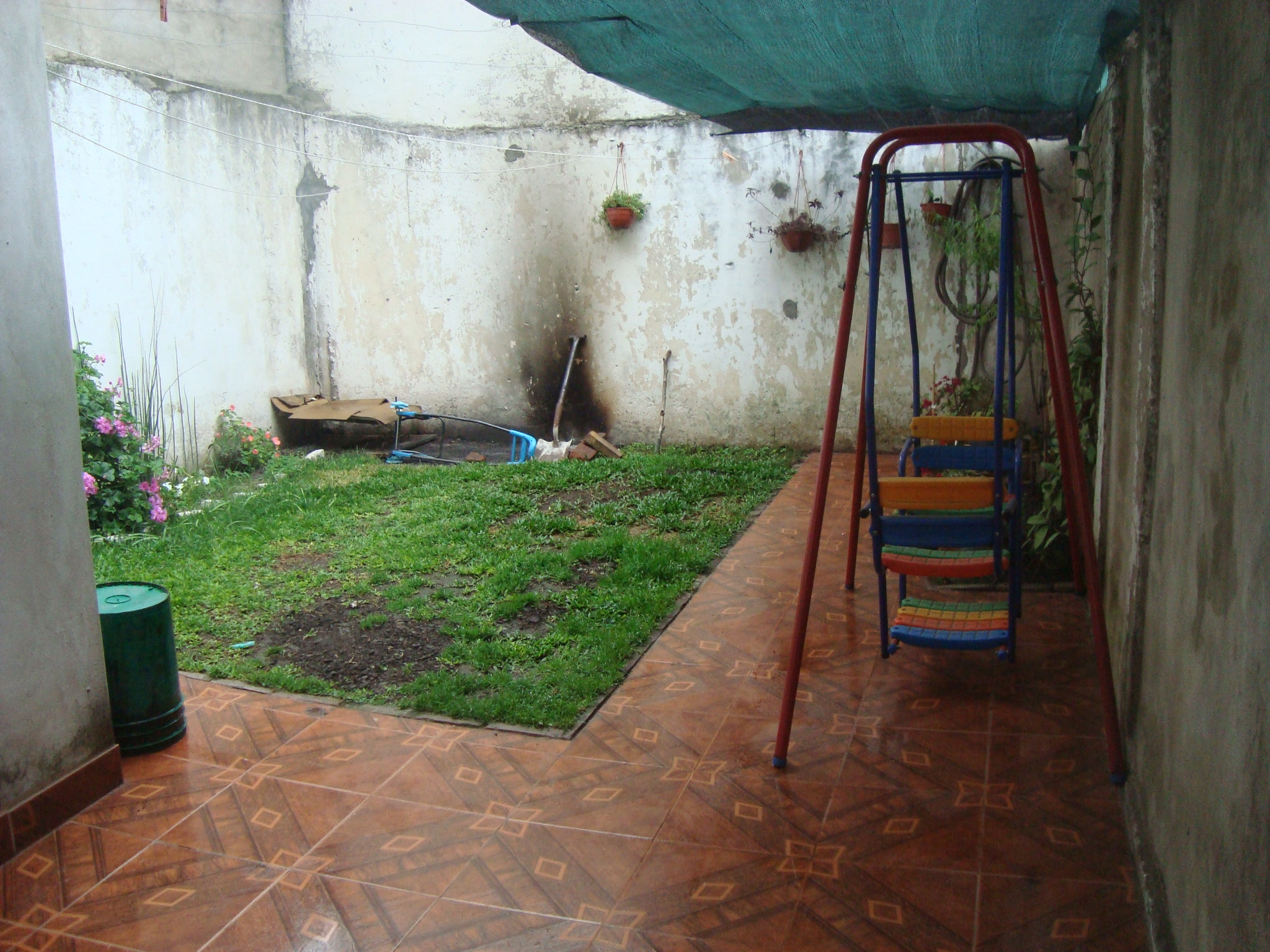 BURZACO: EXCELENTE OPORTUNIDAD.DEPTO PB AL FTE.EXCEL.UBICACION. FTE A ESTAC. 3 AMB.C/GALERIA CUB/ DEPEND. Y FDO — foto 4