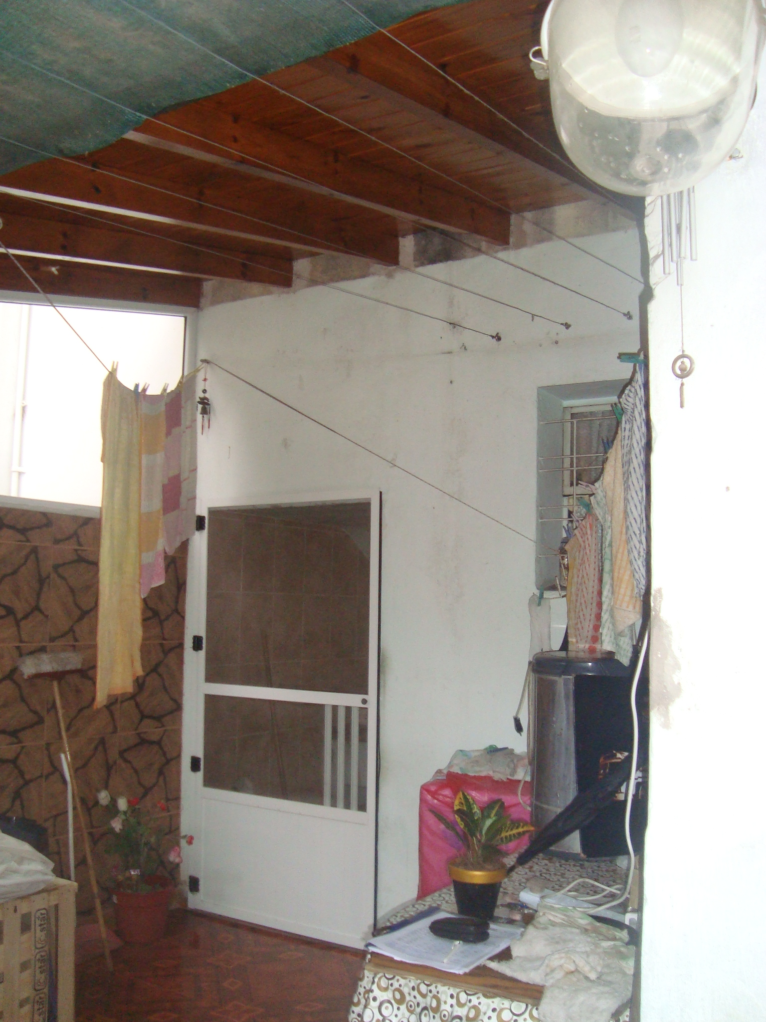 BURZACO: EXCELENTE OPORTUNIDAD.DEPTO PB AL FTE.EXCEL.UBICACION. FTE A ESTAC. 3 AMB.C/GALERIA CUB/ DEPEND. Y FDO — foto 5