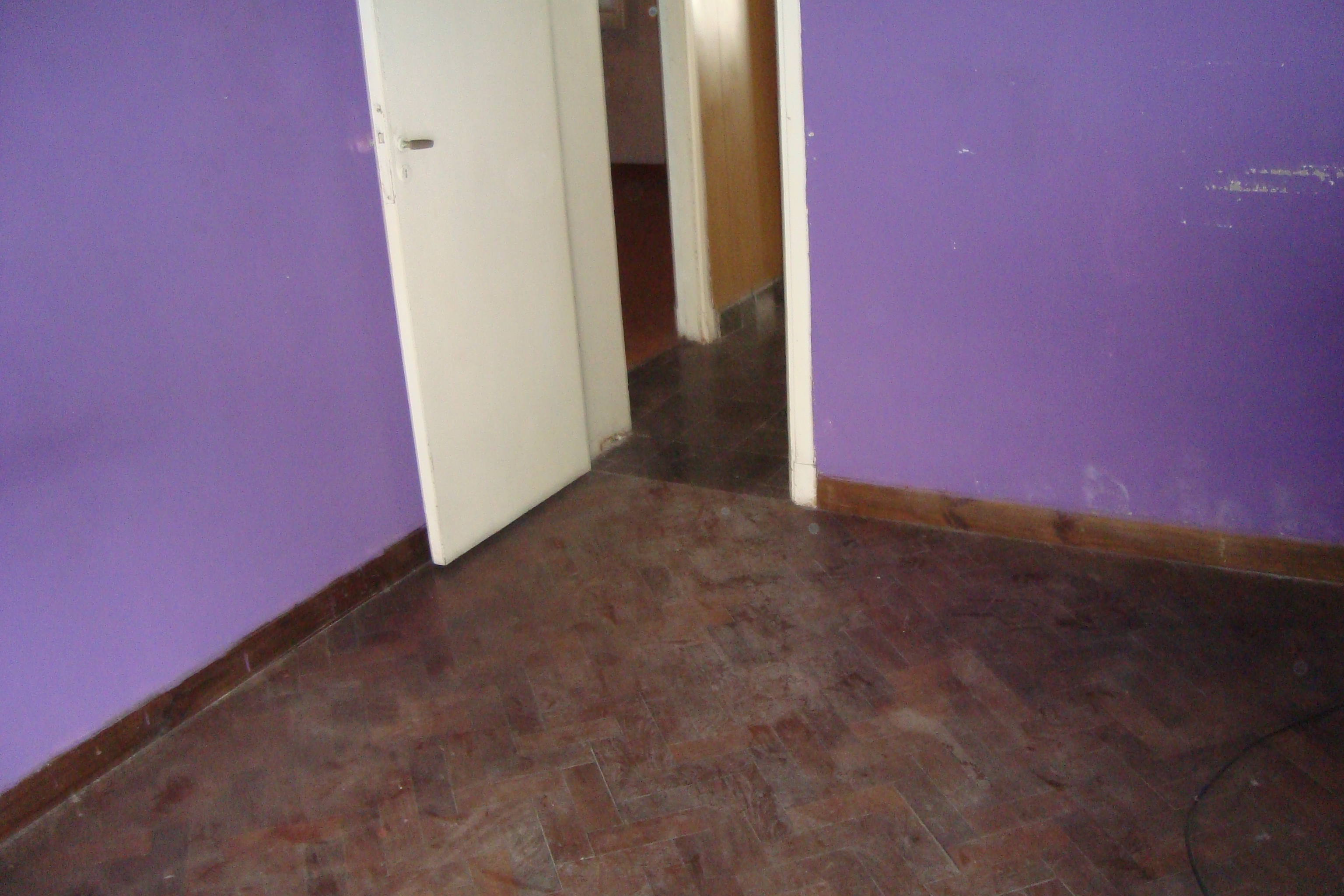 ADROGUE: OPORTUNIDAD !! CASA C/4 DORMIT,GARAJE Y DEPTO FDO C/3 HABITAC.EXC UBICAC.IDEAL VIVIENDA O DESARROLLO INMOBILIARIO. APTO CRED.HIP.GALICIA/SANTANDER