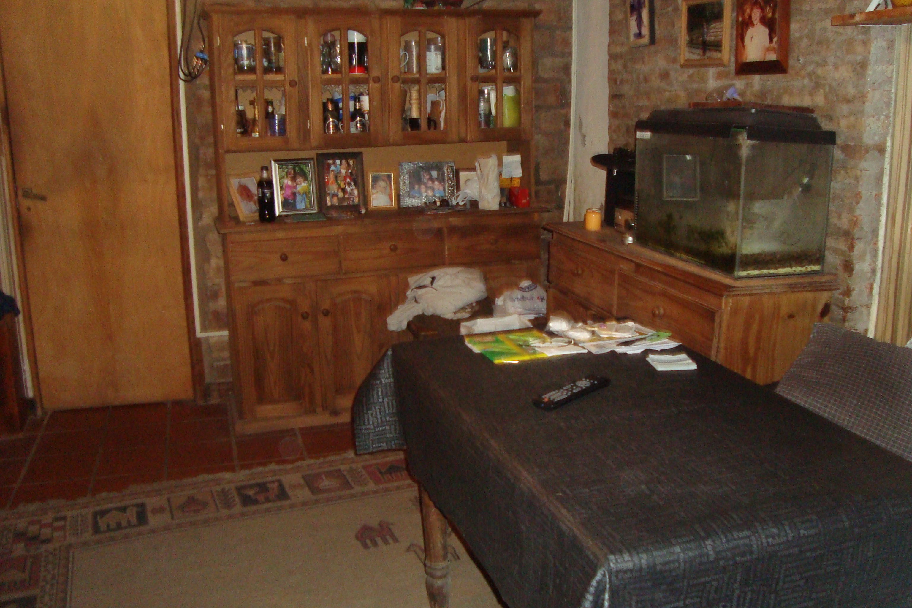 ADROGUE: OPORTUNIDAD !! CASA C/4 DORMIT,GARAJE Y DEPTO FDO C/3 HABITAC.EXC UBICAC.IDEAL VIVIENDA O DESARROLLO INMOBILIARIO. APTO CRED.HIP.GALICIA/SANTANDER — foto 4