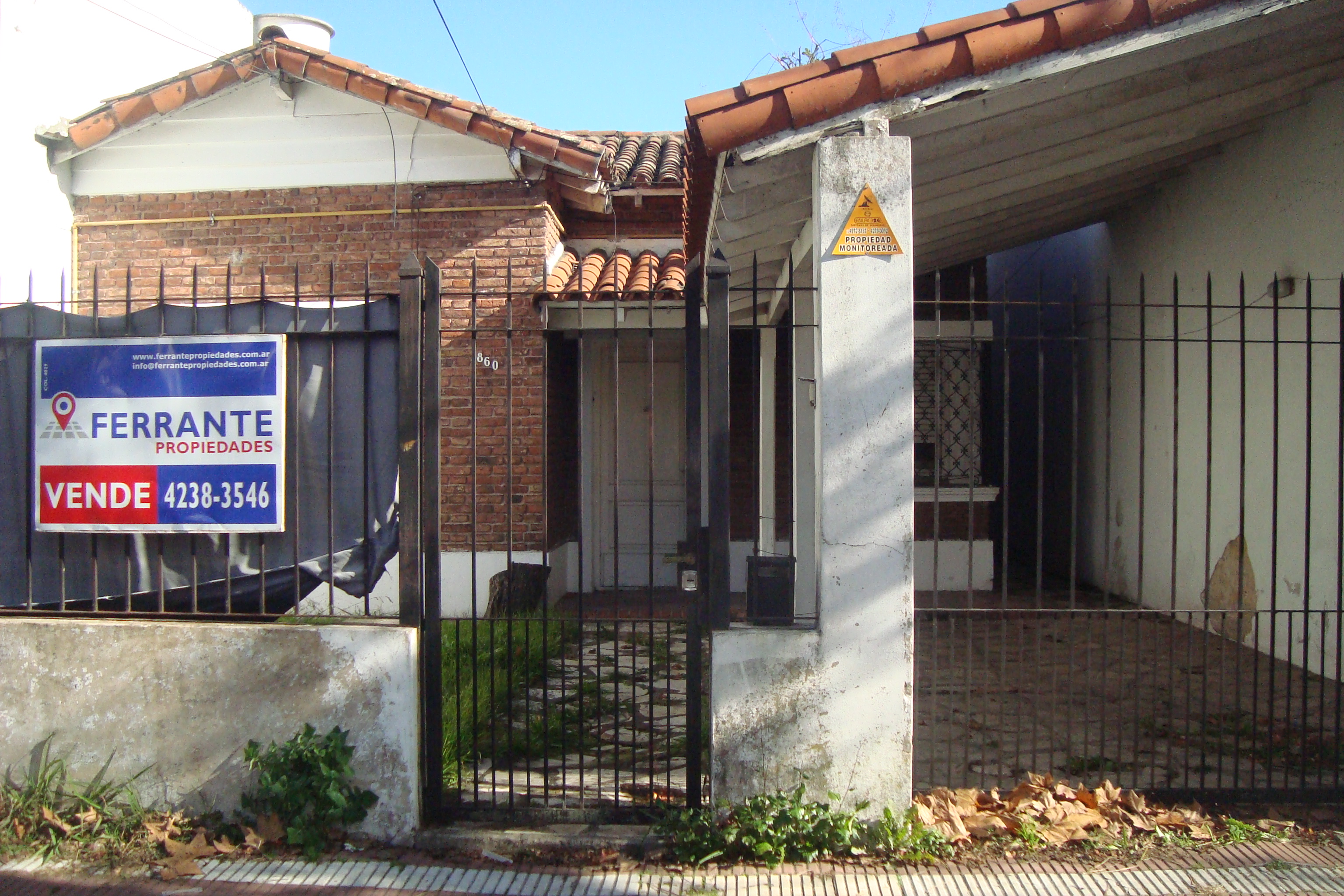 ADROGUE: OPORTUNIDAD !! CASA C/4 DORMIT,GARAJE Y DEPTO FDO C/3 HABITAC.EXC UBICAC.IDEAL VIVIENDA O DESARROLLO INMOBILIARIO. APTO CRED.HIP.GALICIA/SANTANDER — foto 8