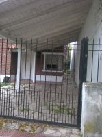 ADROGUE: OPORTUNIDAD !! CASA C/4 DORMIT,GARAJE Y DEPTO FDO C/3 HABITAC.EXC UBICAC.IDEAL VIVIENDA O DESARROLLO INMOBILIARIO. APTO CRED.HIP.GALICIA/SANTANDER — foto 12
