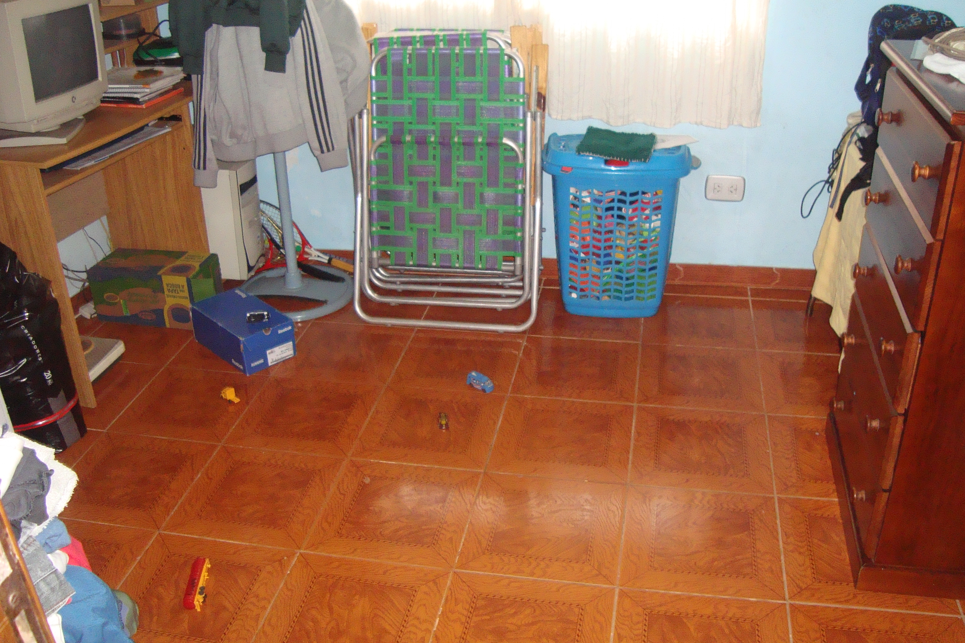 VENTA O PERMUTA AMPLIA CASA 3 DORM.C/GARAJE/GALERIA CUBIERTA/FONDO LIBRE S/LOTE DE 10X34 MTS — foto 7