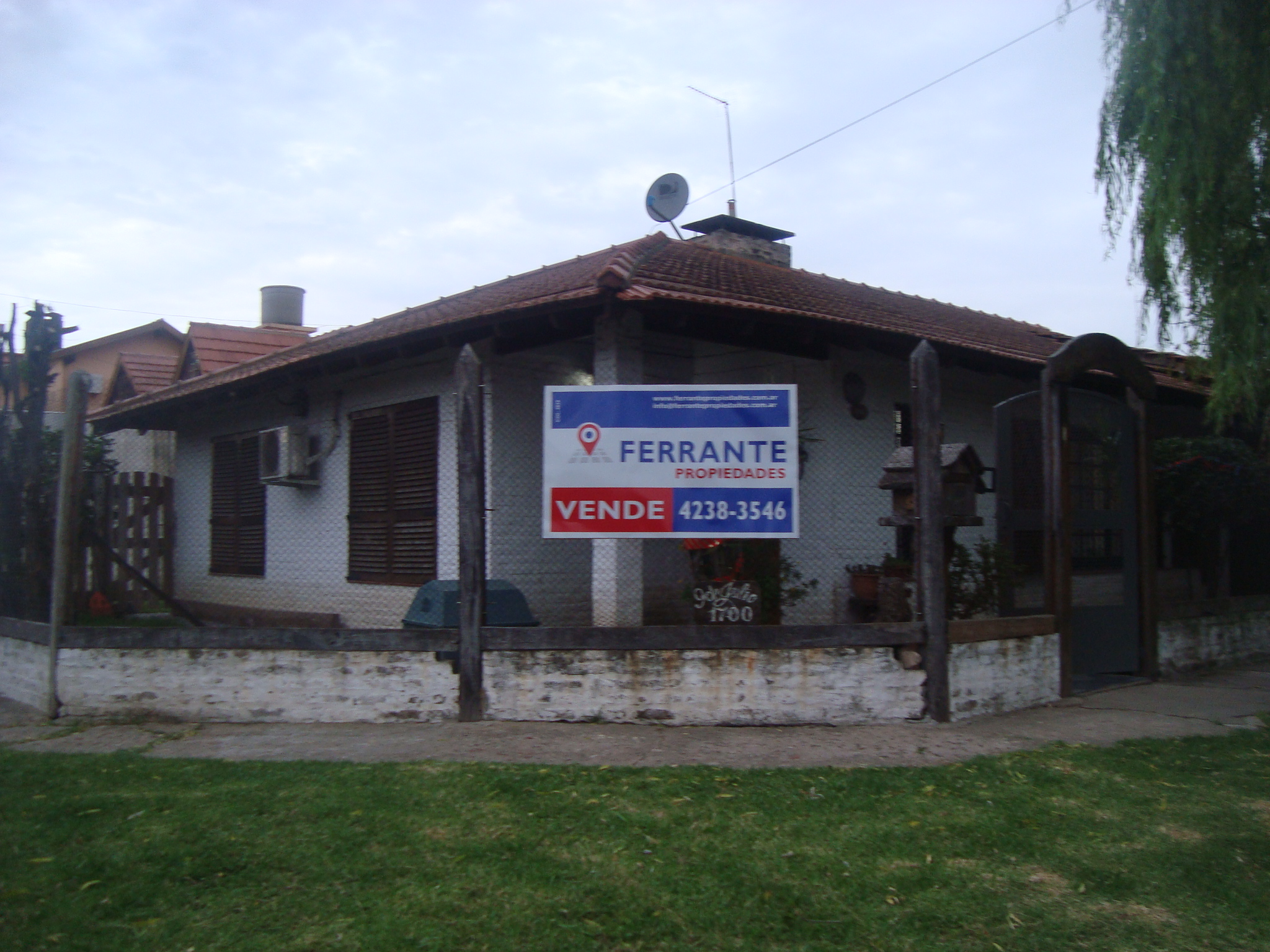 EXCEL.CASA 4 AMB, 3 DORM.+PARQUE+COCHERA + DEPTO FDO. APTO CREDITO:GALICIA, SANTANDER Y MACRO.