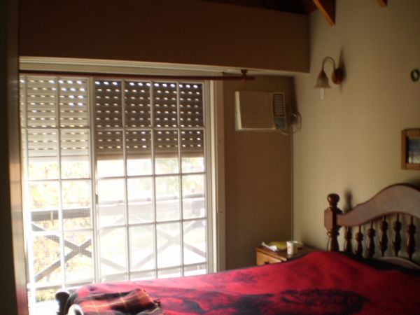 BURZACO. BARRIO LOS ROBLES: DUPLEX CON GARAGE SEMICUBIERTO EN BARRIO PRIVADO — foto 7