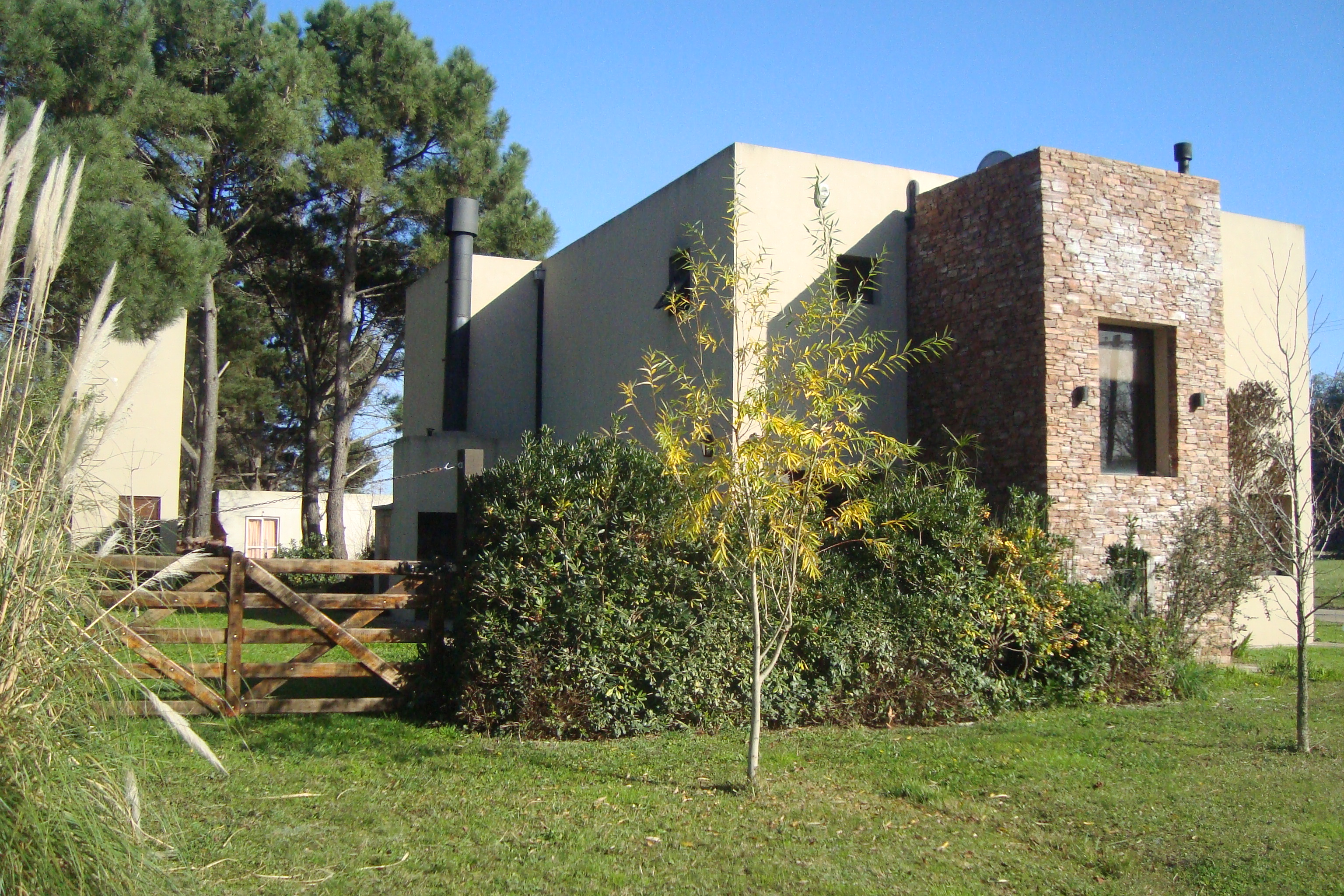 MIRAMAR: BARRIO RESIDENCIAL " LAS LOMAS" :LOTES DESDE 400M2 C/ESCRITURA. ANTICIPO + CUOTAS FIJAS EN PESOS - 2