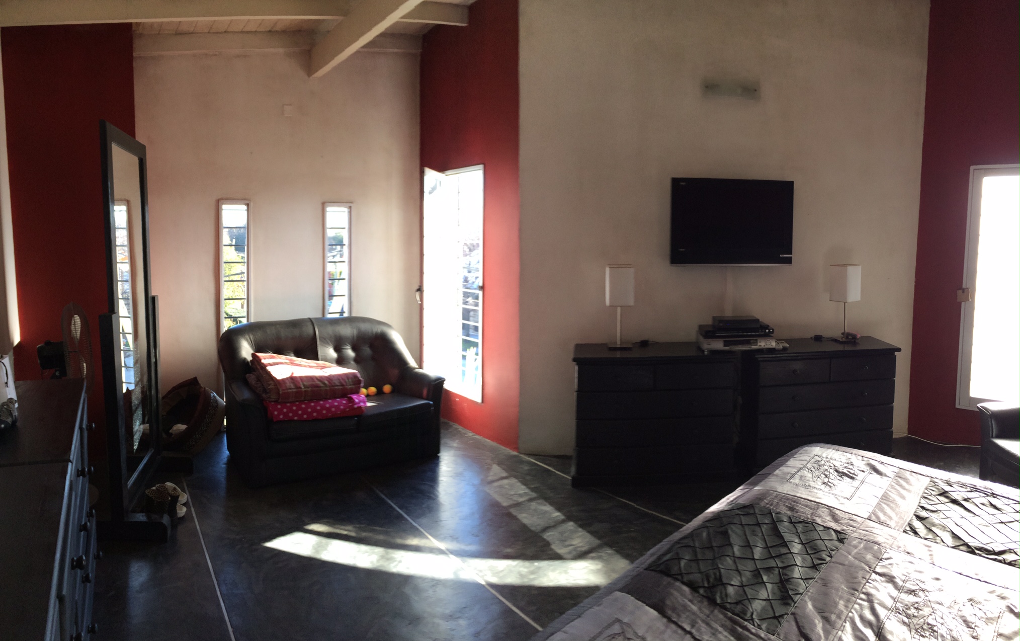 BURZACO:CASA EN EXC ESTADO , ESTILO MODERNO MINIMALISTA, 3 DORMITORIOS, GARAGE, FOND — foto 10