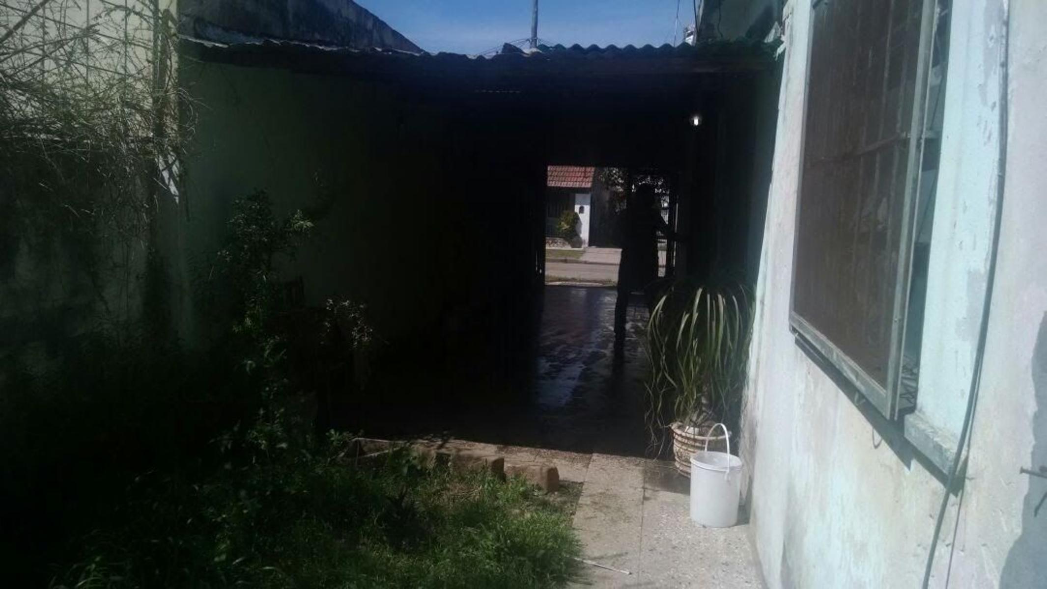 MALVINAS ARGENTINAS, ALTE BROWN: CASA A REFACCIONAR — foto 5