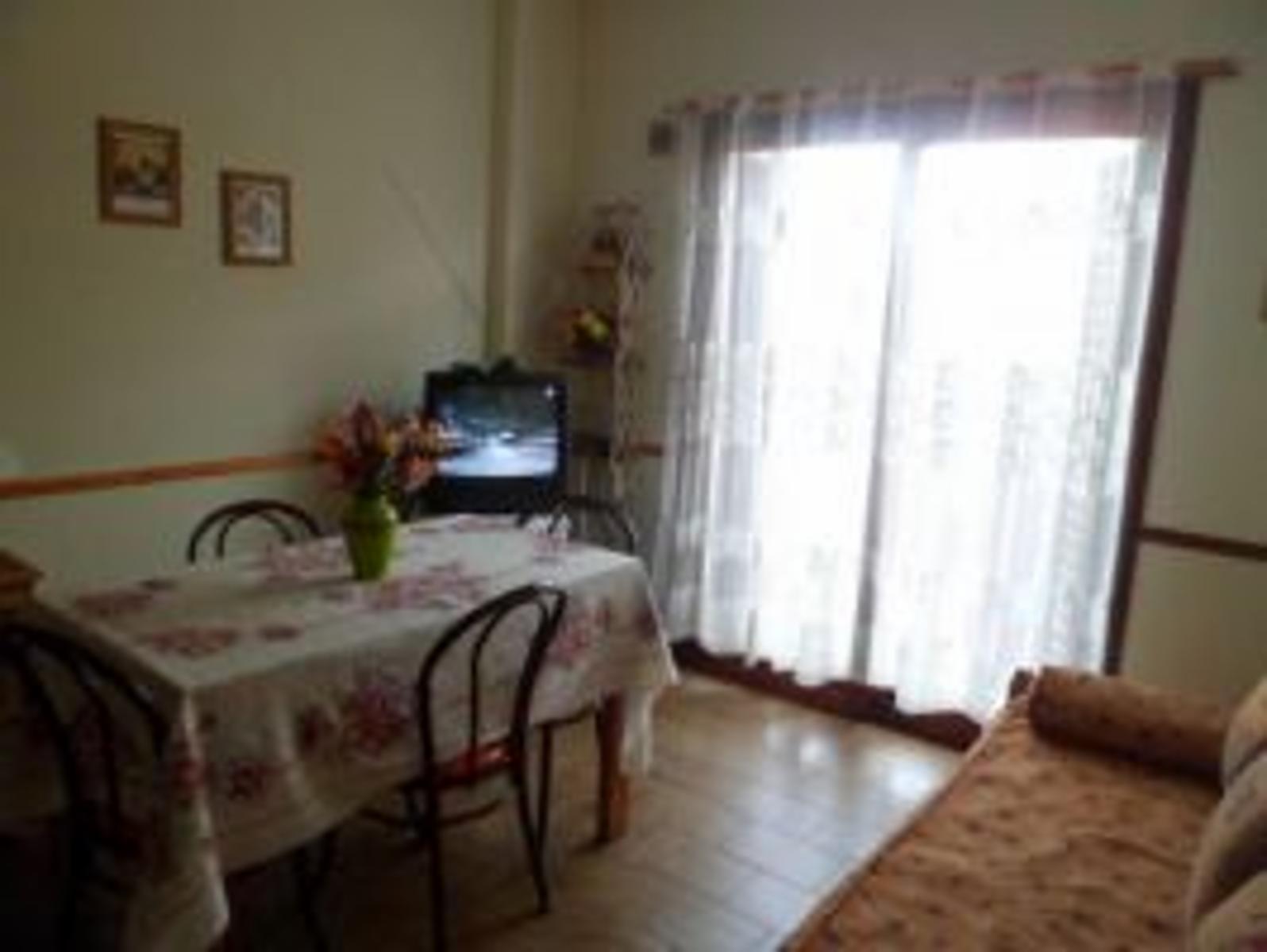 SAN BERNARDO: DPTO 2 AMBIENTES, A 2 CDRAS DEL MAR, y A POCAS CDRAS DEL CENTRO. COMODO , FUNCIONAL , LUMINOSO. BUENA PROPUESTA P/VIVIENDA ,VIVIENDA TEMPORARIA O RENTA. — foto 3