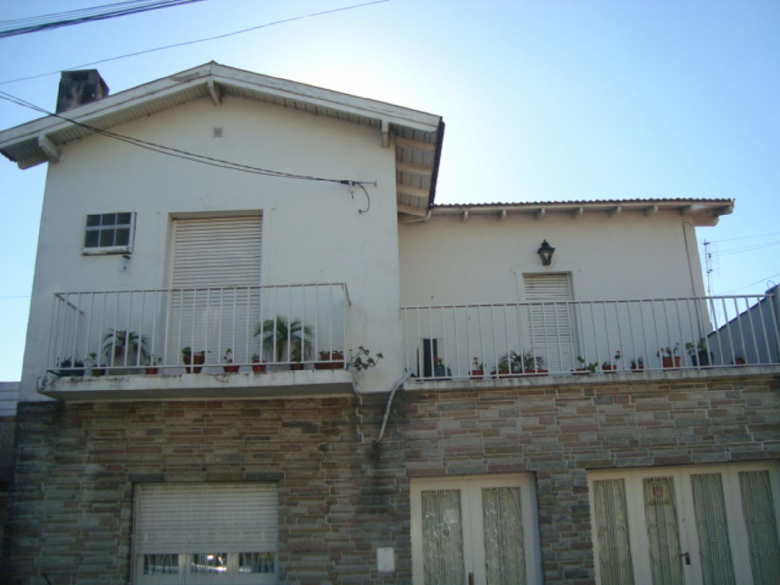 HERMOSO CHALET EN 2 PLANTAS . ZONA CENTRICA. A POCAS CDRAS EST. BURZACO.APTO VIVIENDA/PROFESIONAL — foto 2