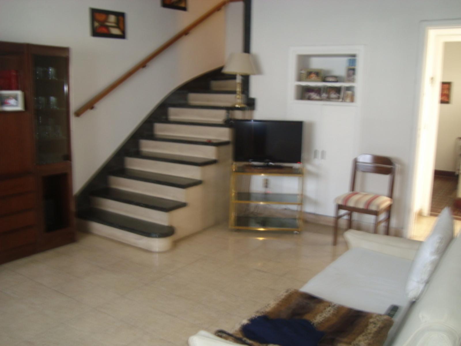 HERMOSO CHALET EN 2 PLANTAS . ZONA CENTRICA. A POCAS CDRAS EST. BURZACO.APTO VIVIENDA/PROFESIONAL — foto 3
