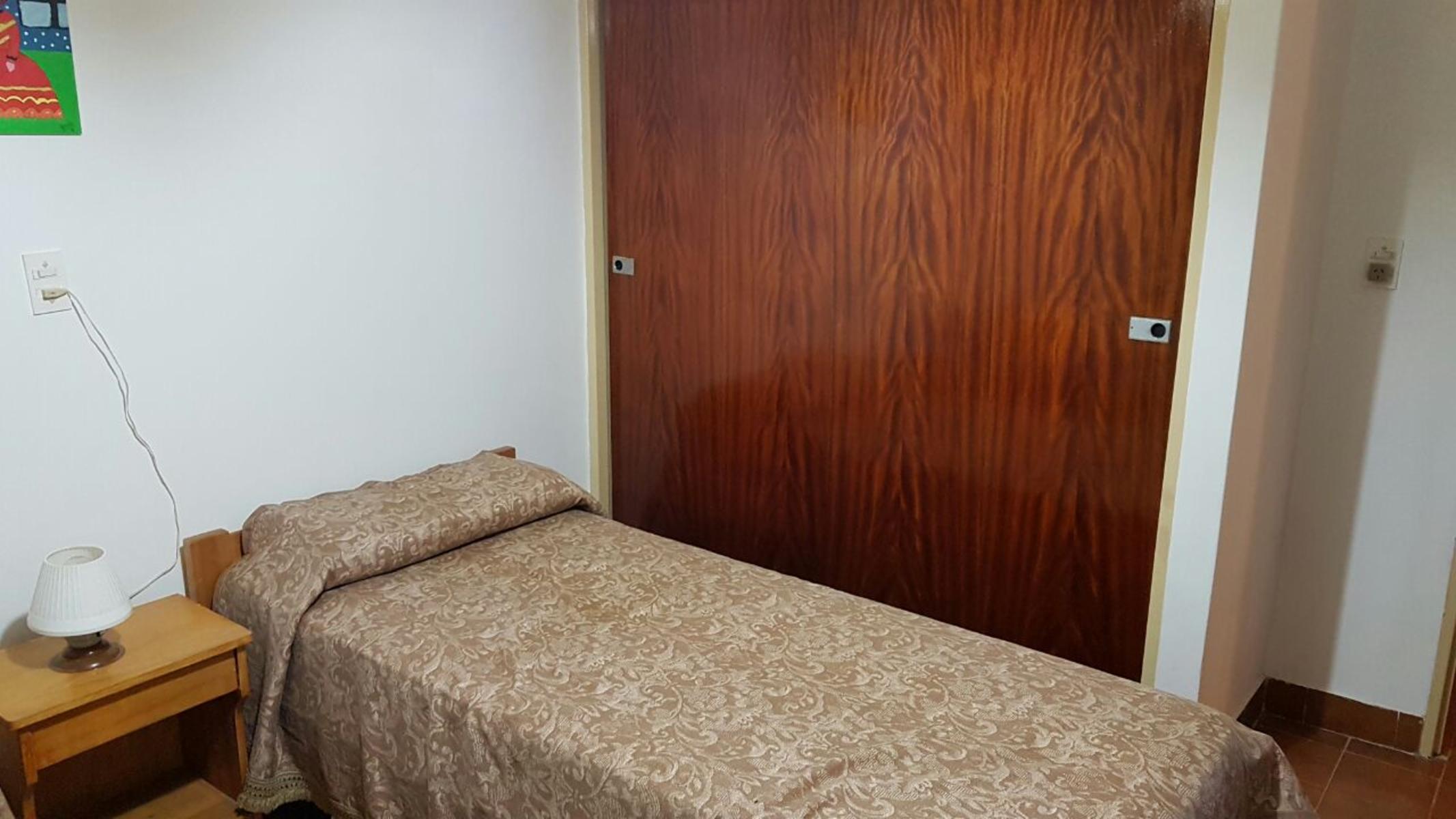OPORTUNIDAD.HERMOSA CASA EN PLENO CENTRO. A 4 CDRAS DEL MAR Y 3 DE TERMINAL DE ÓMNIBUS. ¡EXCELENTE ESTADO! — foto 4