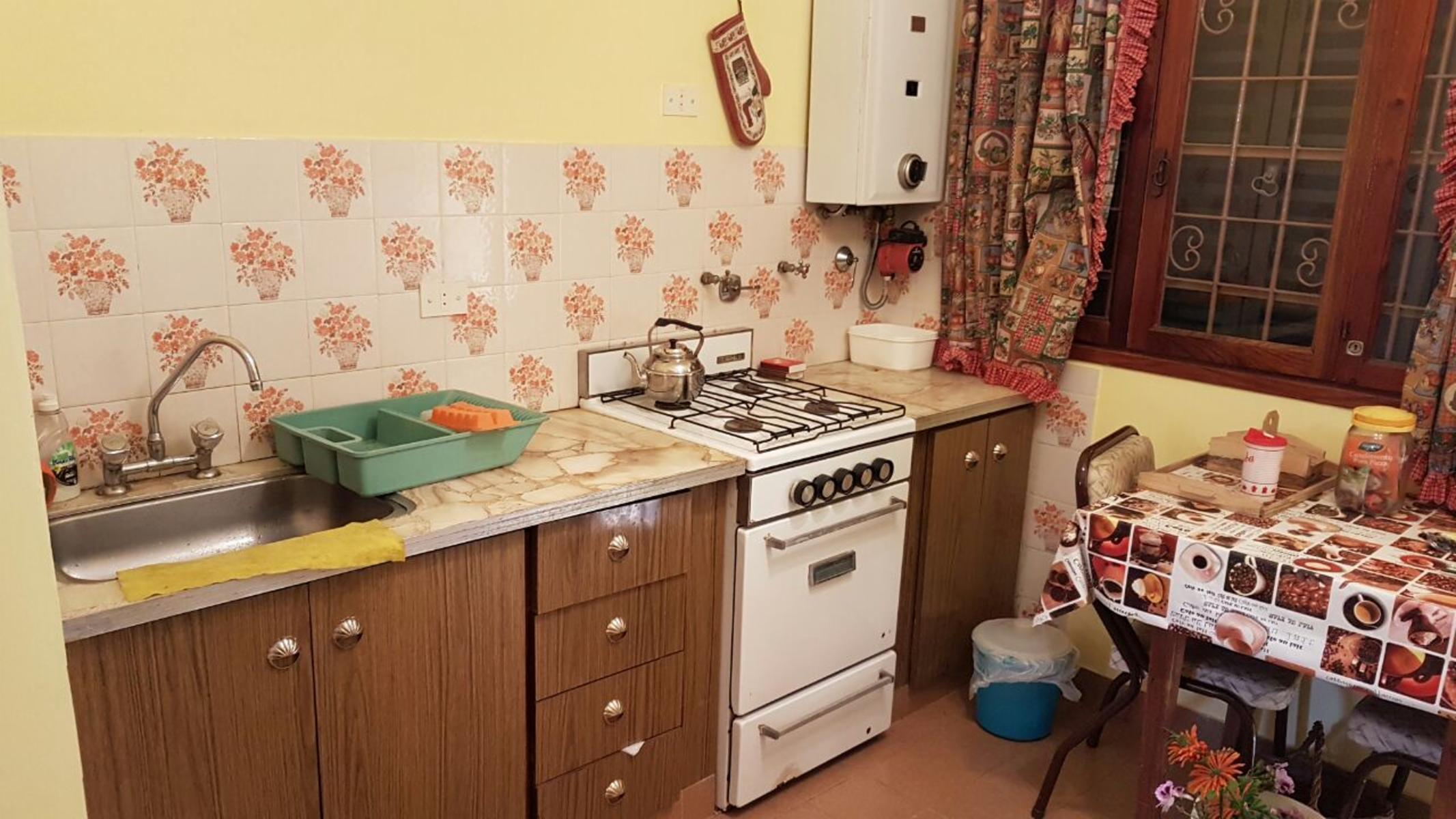 OPORTUNIDAD.HERMOSA CASA EN PLENO CENTRO. A 4 CDRAS DEL MAR Y 3 DE TERMINAL DE ÓMNIBUS. ¡EXCELENTE ESTADO! — foto 5