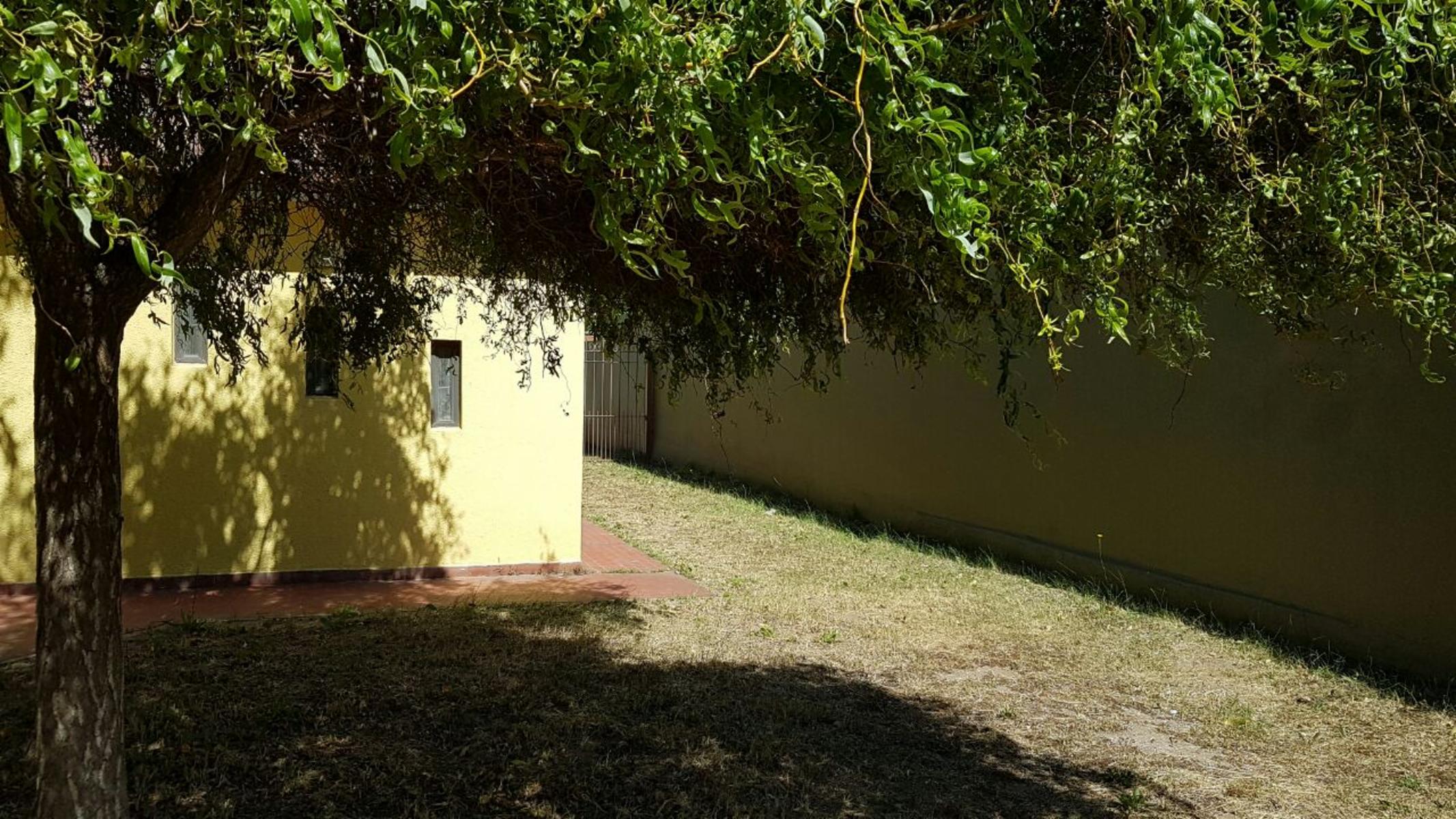 OPORTUNIDAD.HERMOSA CASA EN PLENO CENTRO. A 4 CDRAS DEL MAR Y 3 DE TERMINAL DE ÓMNIBUS. ¡EXCELENTE ESTADO! — foto 8