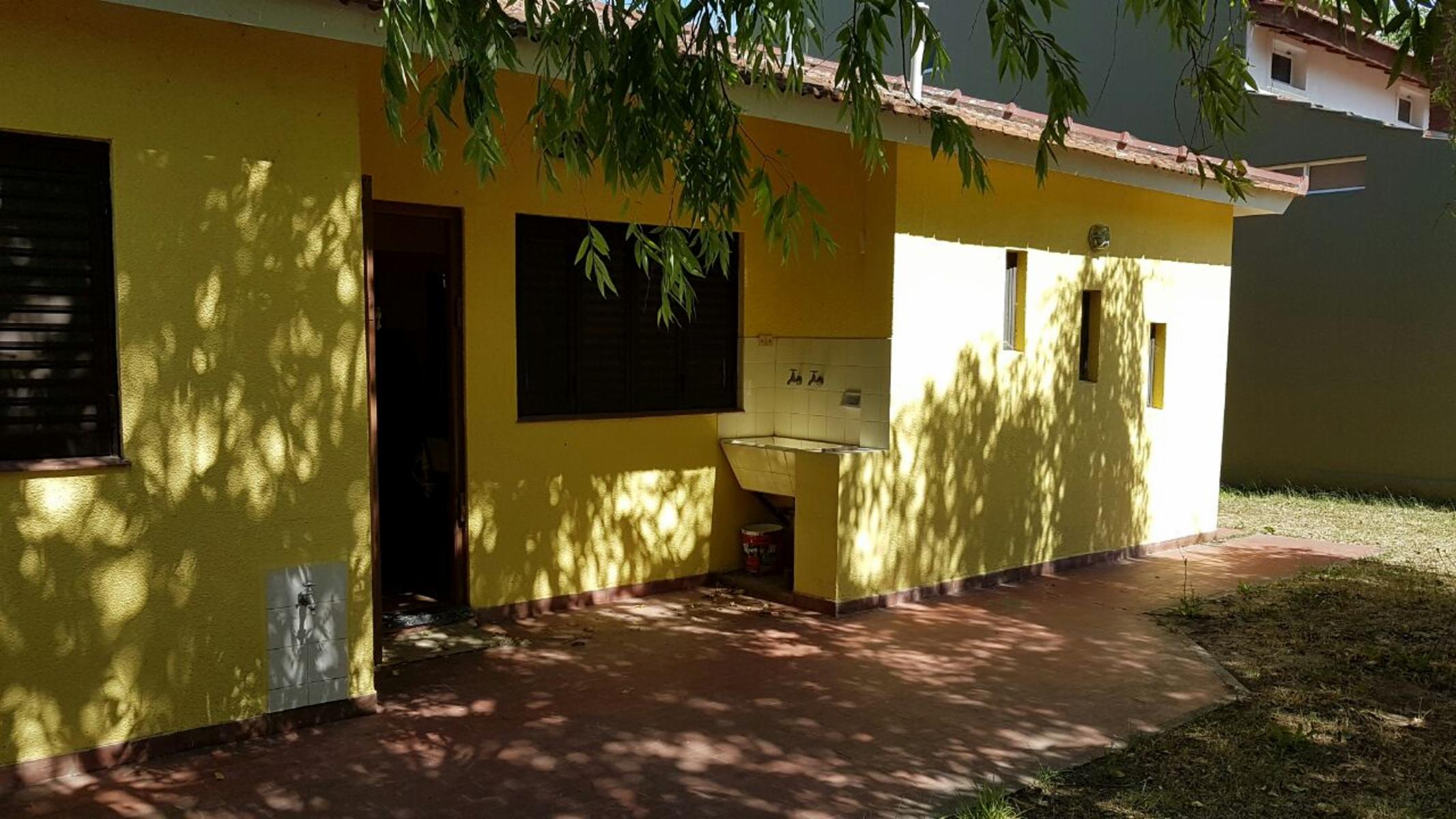 OPORTUNIDAD.HERMOSA CASA EN PLENO CENTRO. A 4 CDRAS DEL MAR Y 3 DE TERMINAL DE ÓMNIBUS. ¡EXCELENTE ESTADO! — foto 9