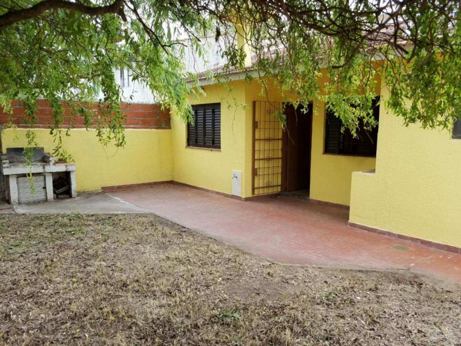 OPORTUNIDAD.HERMOSA CASA EN PLENO CENTRO. A 4 CDRAS DEL MAR Y 3 DE TERMINAL DE ÓMNIBUS. ¡EXCELENTE ESTADO! — foto 10