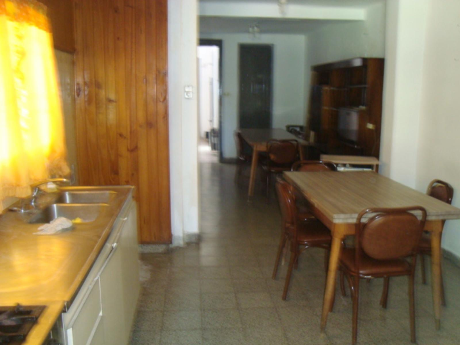 OPORTUNIDAD CASA. AMENEDO AL 700. ZONA CÉNTRICA. A MTS PLAZA PPAL.A 3 CDRAS ESTACION. COLECT.X LA PUERTA. APTO VIVIENDA O USO PROFESIONAL VARIOS RUBROS — foto 3