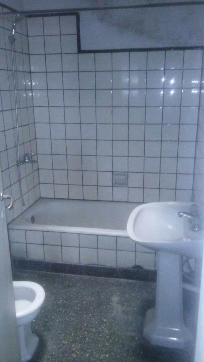 IMPORTANTE CASA SOBRE ALCORTA AL 200. PLENA ZONA CENTRICA. INMEJORABLE UBICACION.4 AMBIENTES — foto 6