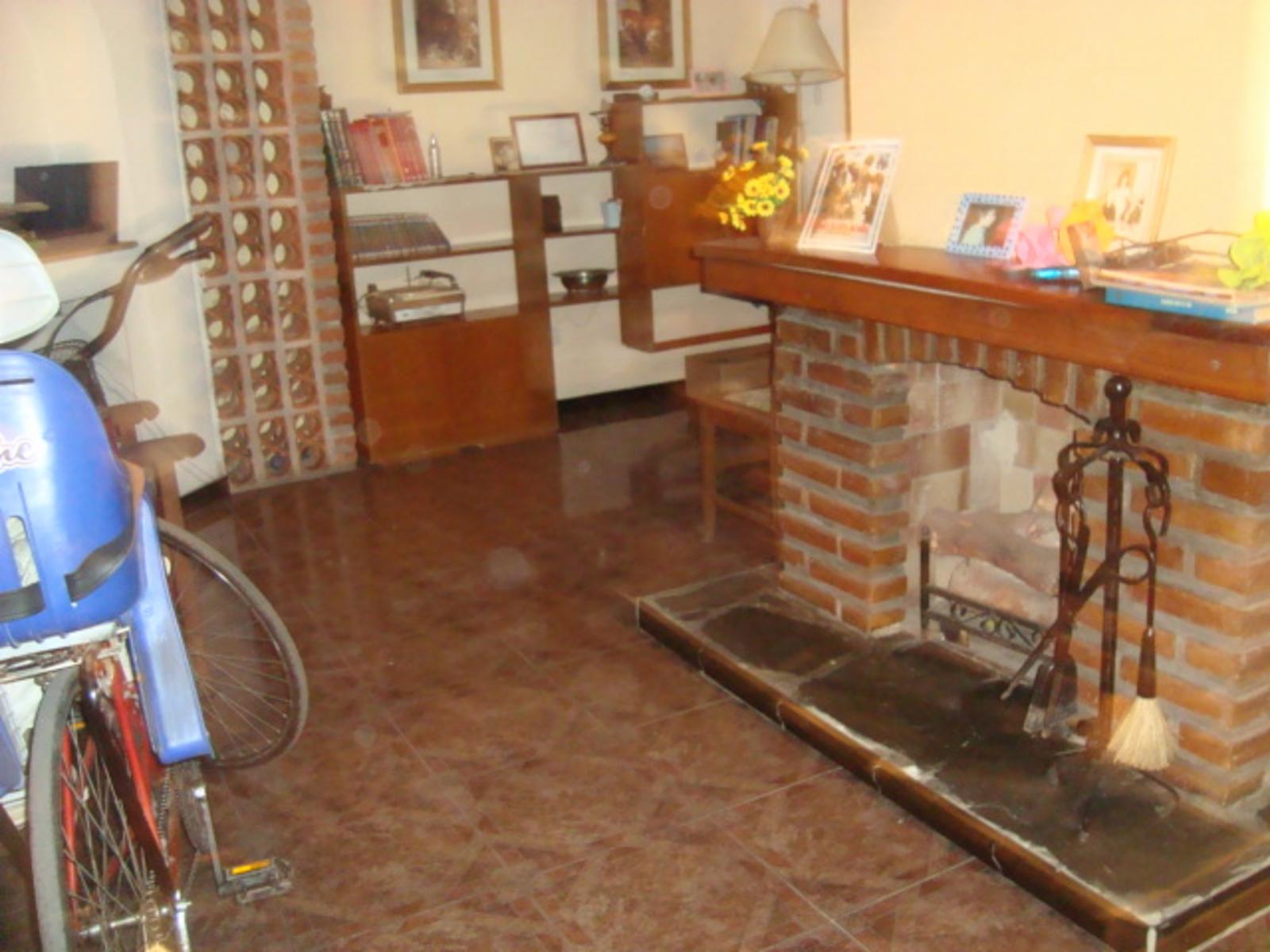 BURZACO: AMPLIA Y COMODA CASA , PARA 2 FAMILIAS O FAMILIA NUMEROSA. ZONA CENTRICA DE BURZACO. A POCAS CDRAS ESTACION Y CTRO COMERCIAL — foto 7